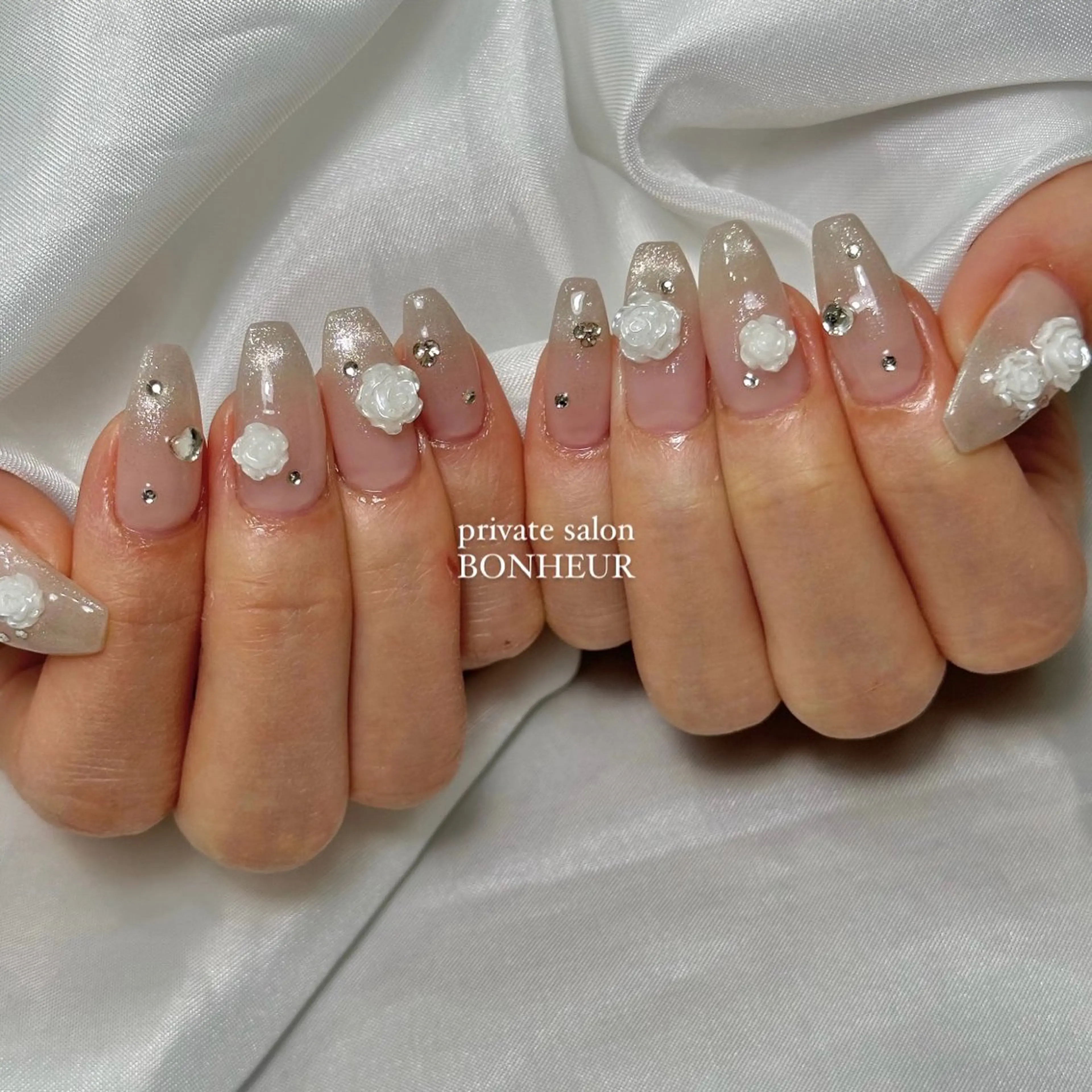 ネイル ハンドネイル BONHEUR Annaのネイルデザイン