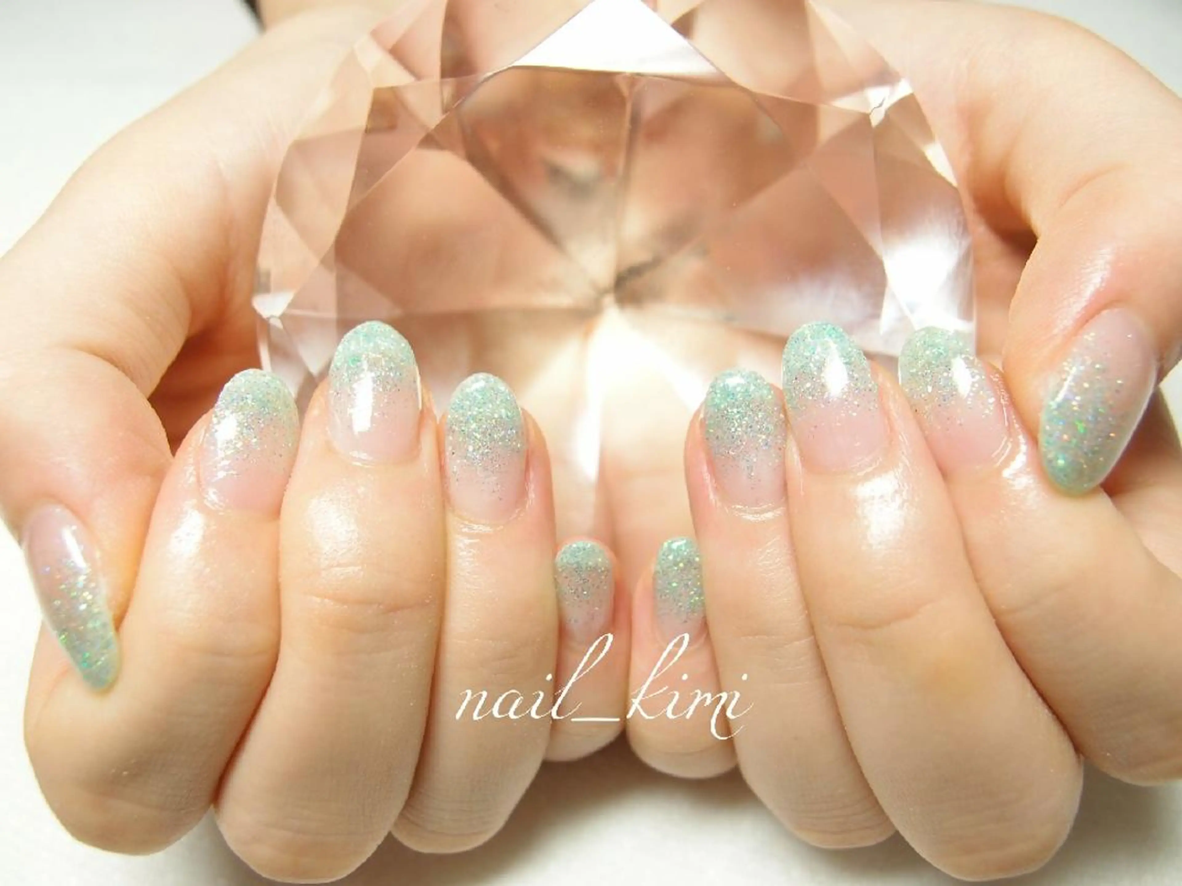 ネイル グラデーション ラメ(グリッター) ラメグラデーション ConneQt所属・ETHOSENSE. kimikaのネイルデザイン