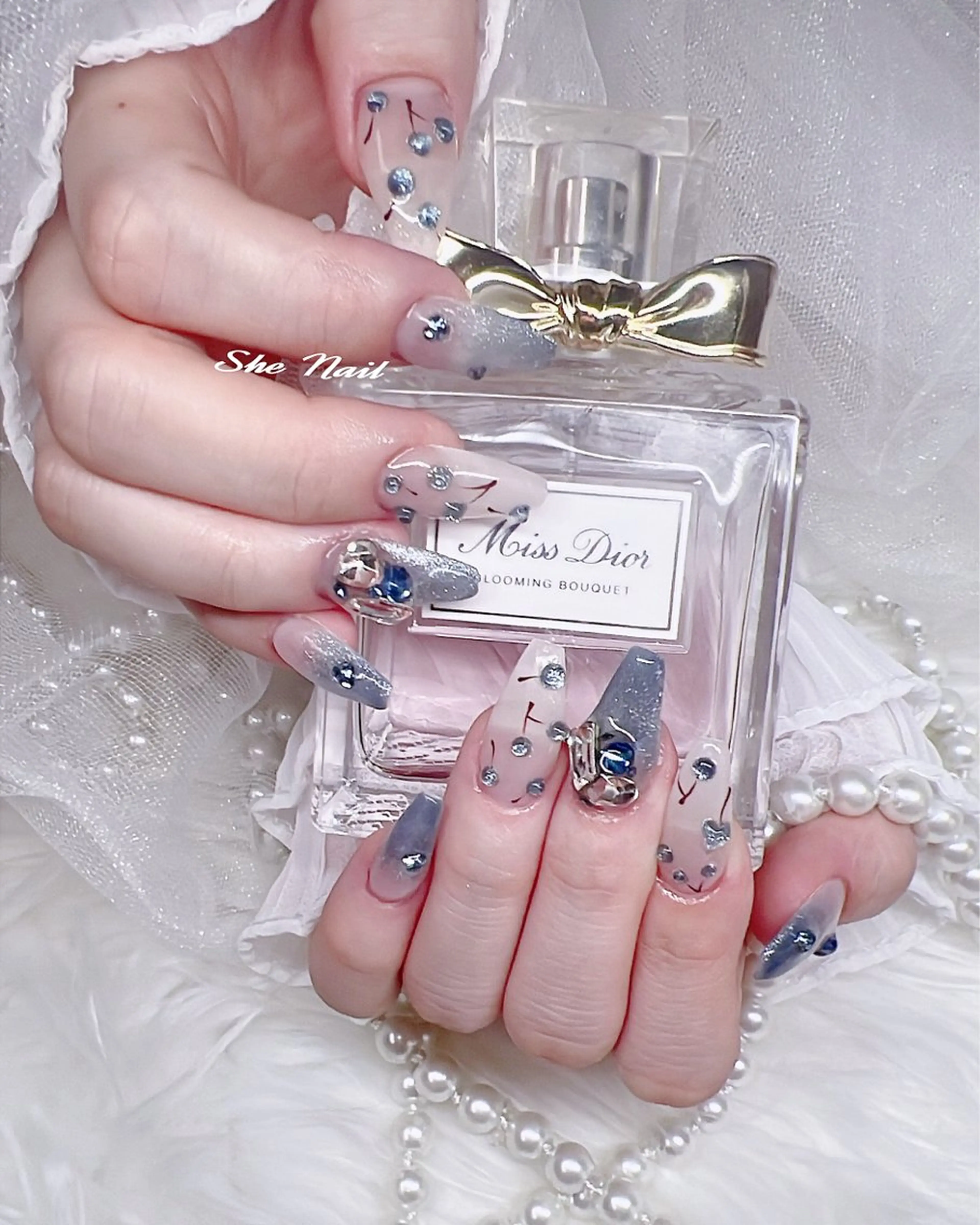 ネイル チークネイル 長さ出し フレンチネイル ガラスフレンチ キラキラネイル ハンドネイル She   Nail所属・ISA_ BELLAのネイルデザイン