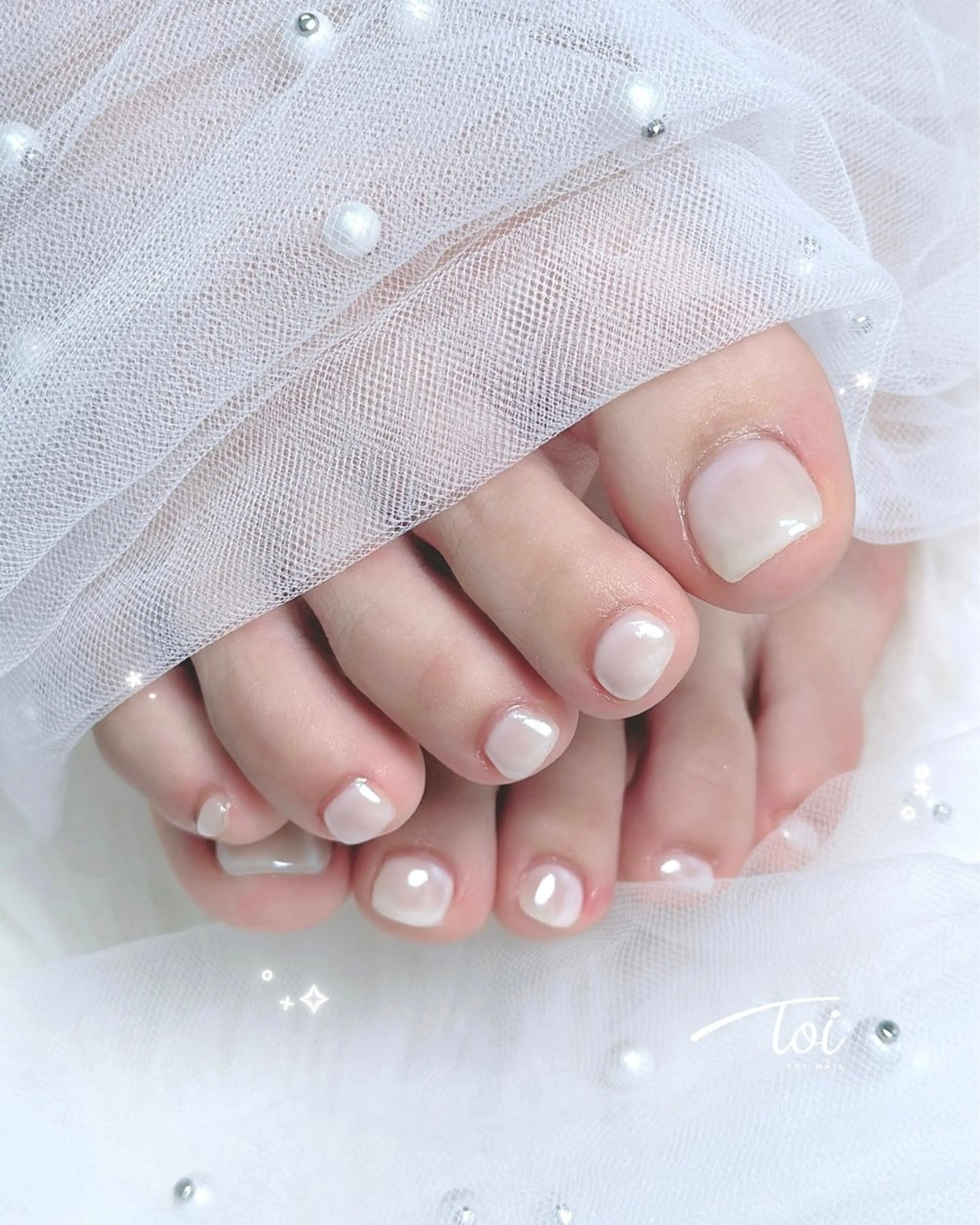 ネイル フットネイル ミラーネイル フットネイル toi nail所属・toi nailのネイルデザイン
