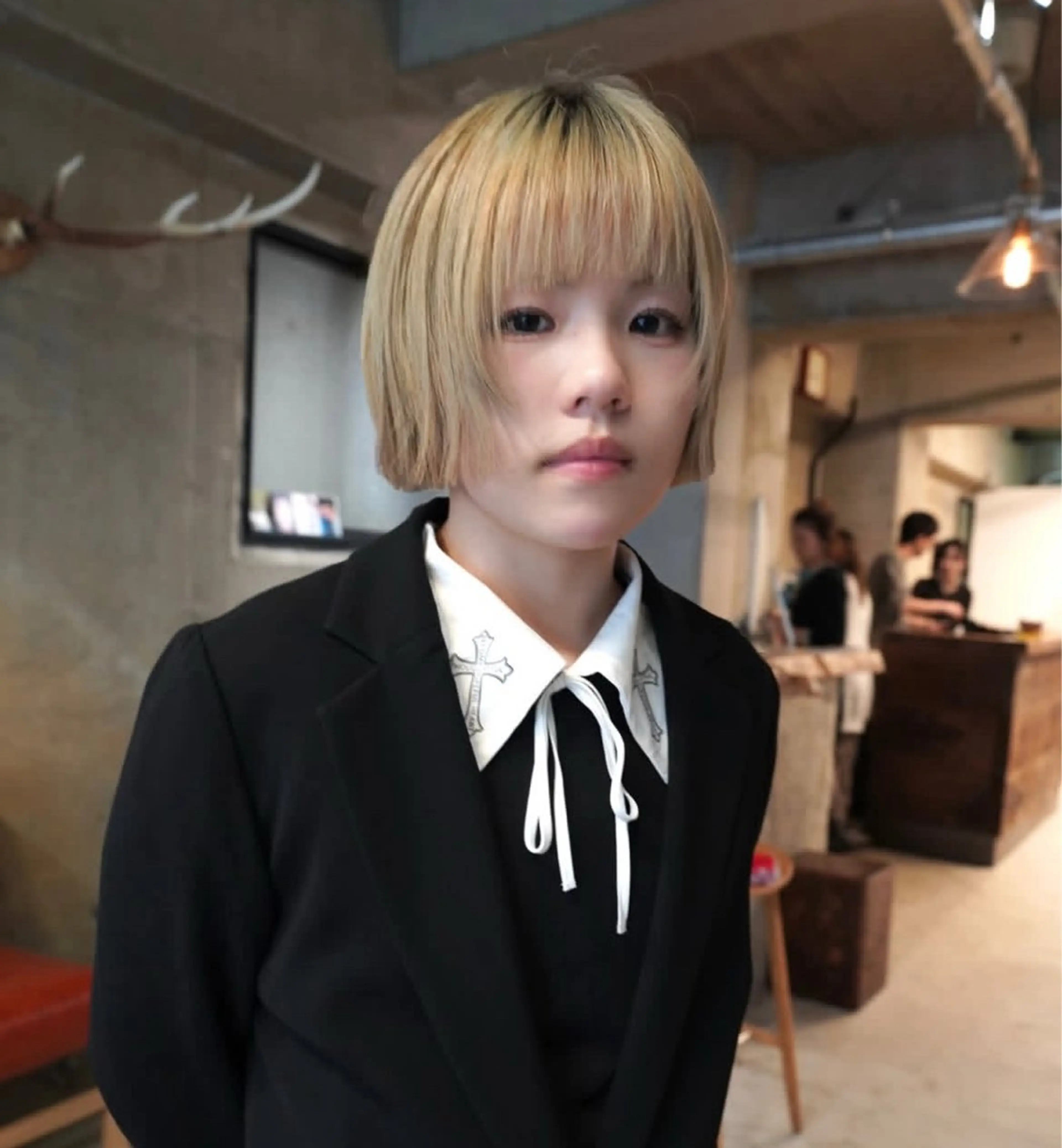 ショート カット BOTANIUM by Rr SALON 【ボタニウムバイアー ルサロン】所属・レイヤーカット/艶髪 /ストレート/リクトのヘアスタイル