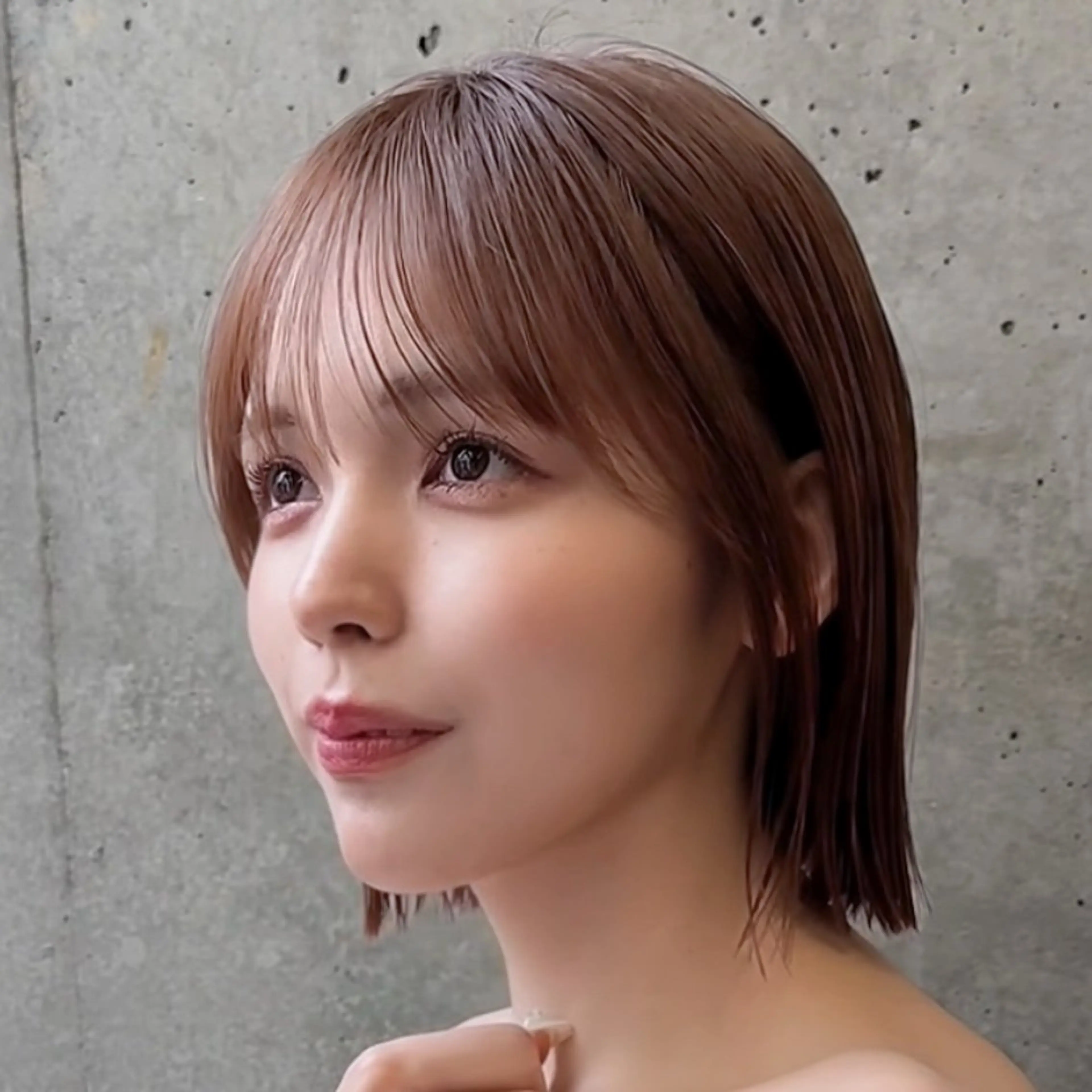 ショート カラー 切りっぱなしボブ ボブ サイドバング 顔周り/レイヤー/ 透明感/みっきーのヘアスタイル