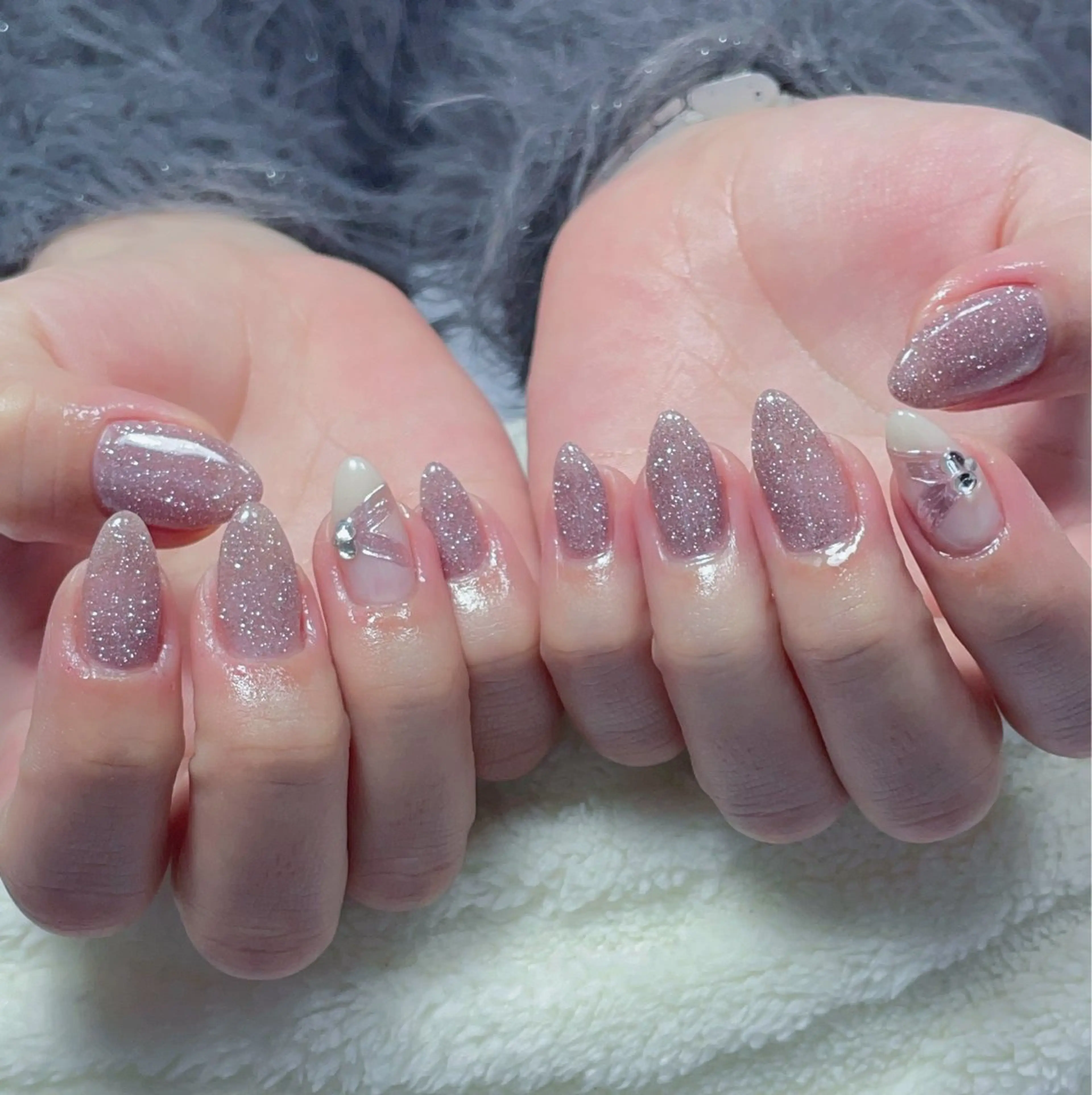 ネイル キラキラネイル ハンドネイル Chicchi 加茂宮駅徒歩3分のネイルデザイン