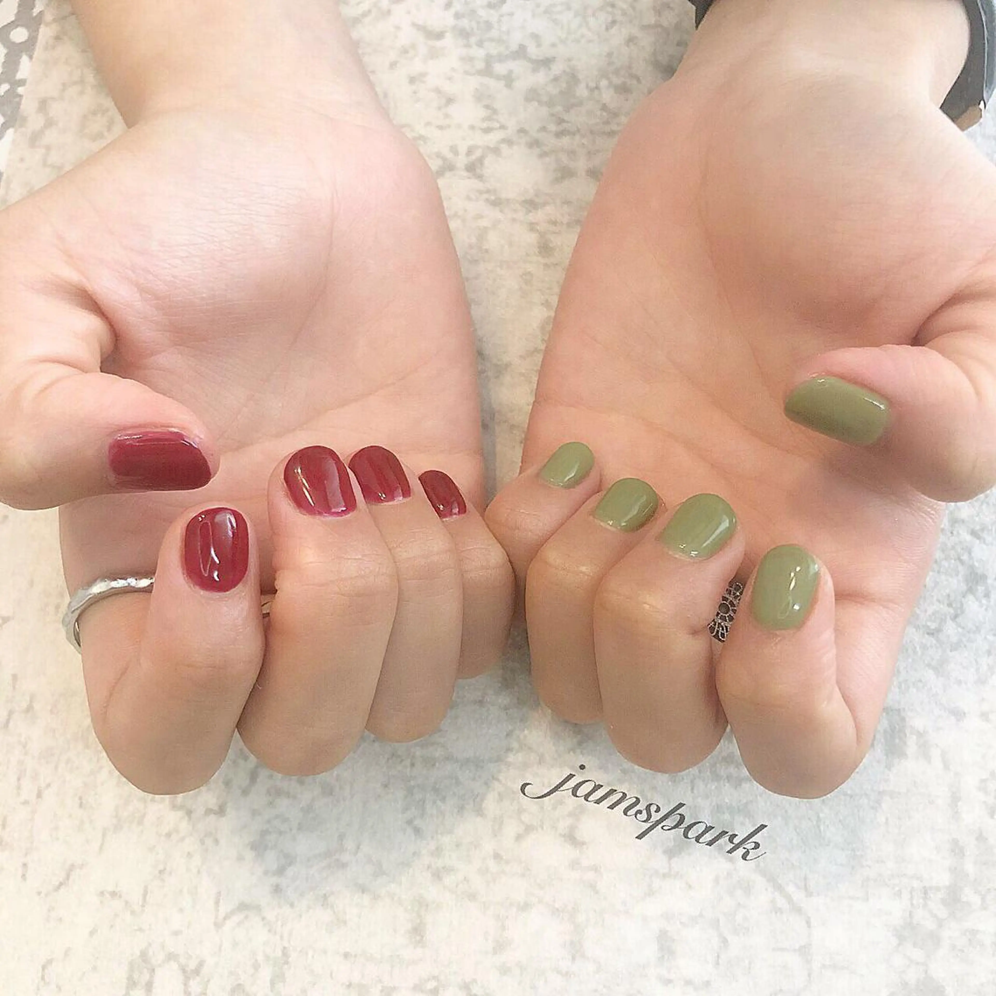 ネイル ジェルネイル ワンカラーネイル 赤色 ショートネイル ハンドネイル jamspark ✨のネイルデザイン