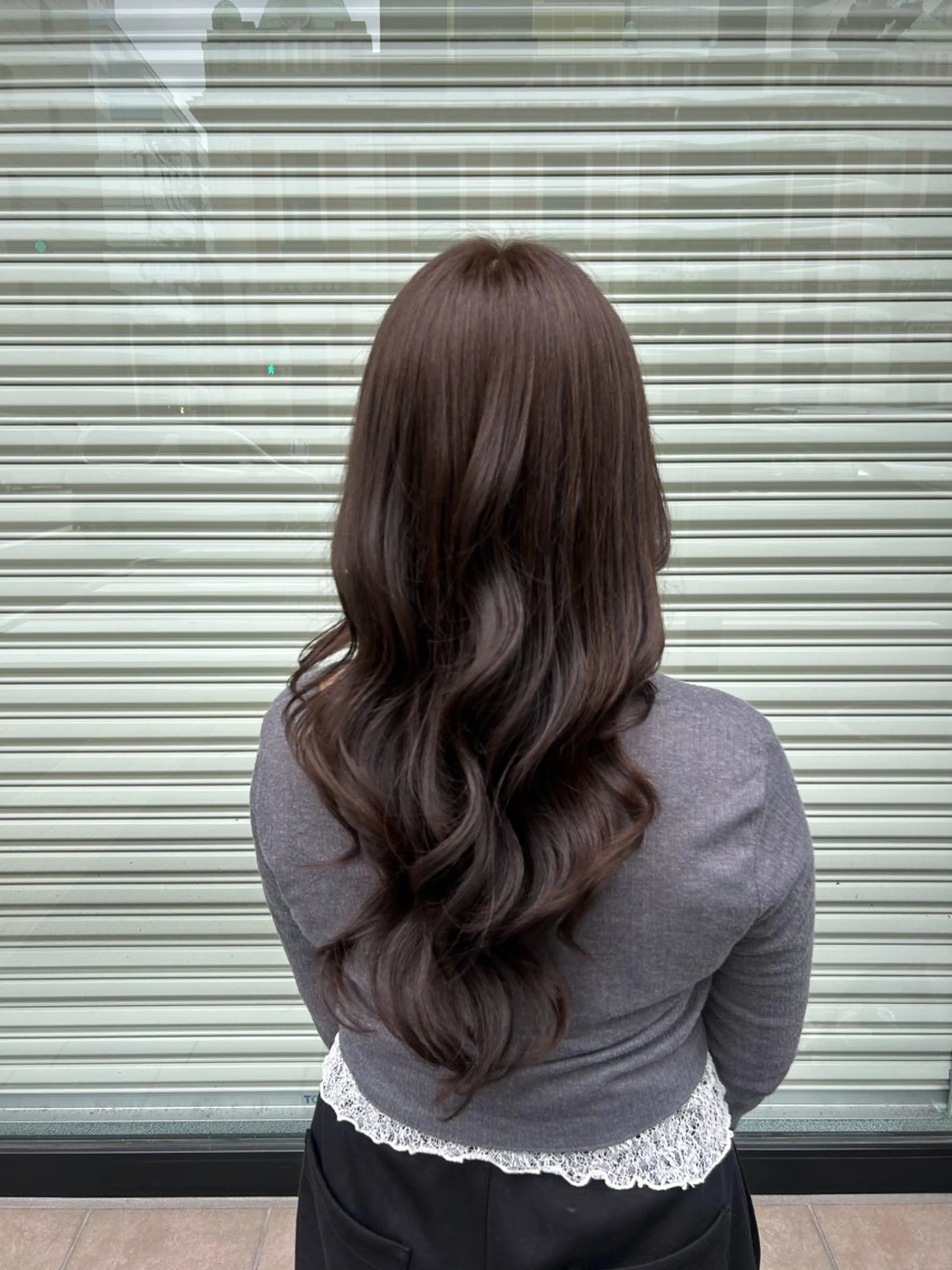 ミディアム レイヤーカット e.n.u.河原町所属・rinka / enu河原町のヘアスタイル