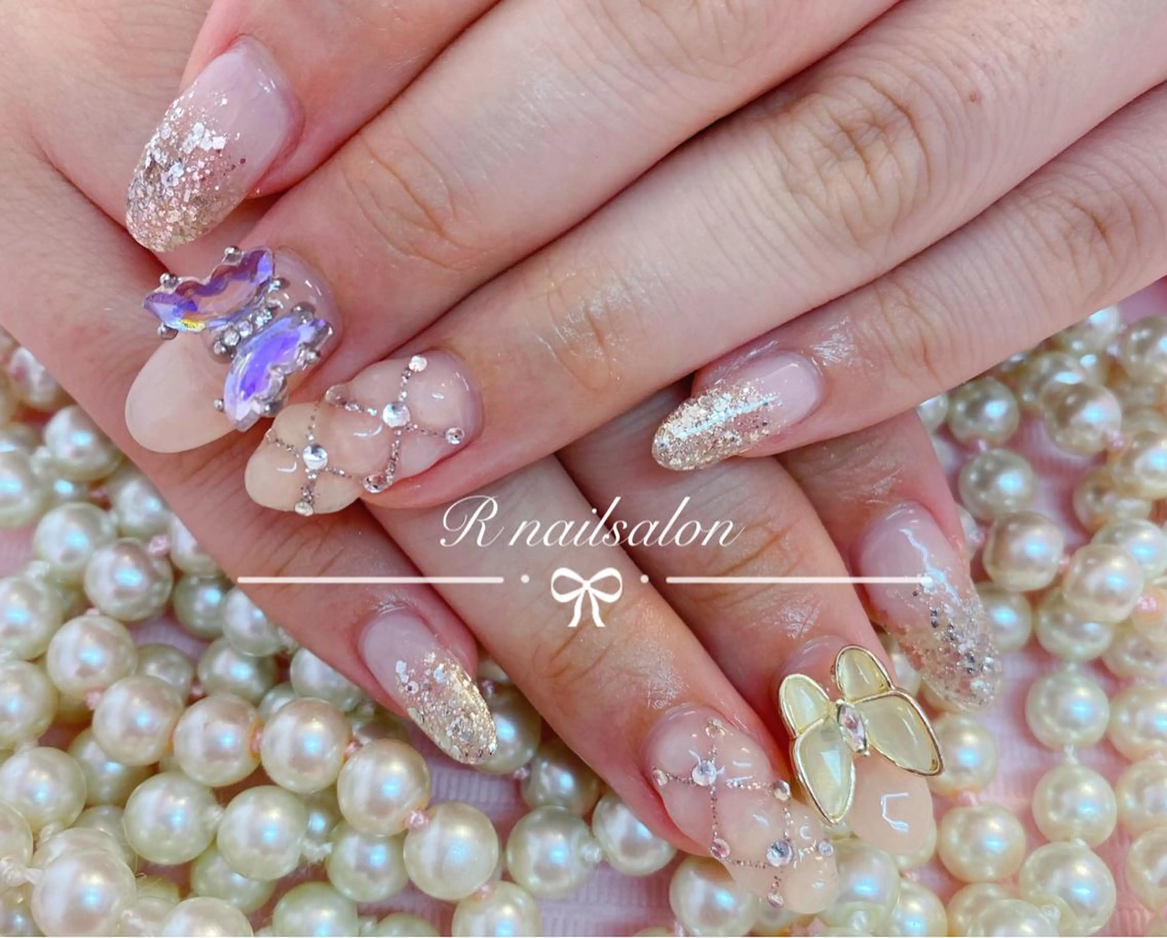 ロング R NAILSALONのネイルデザイン