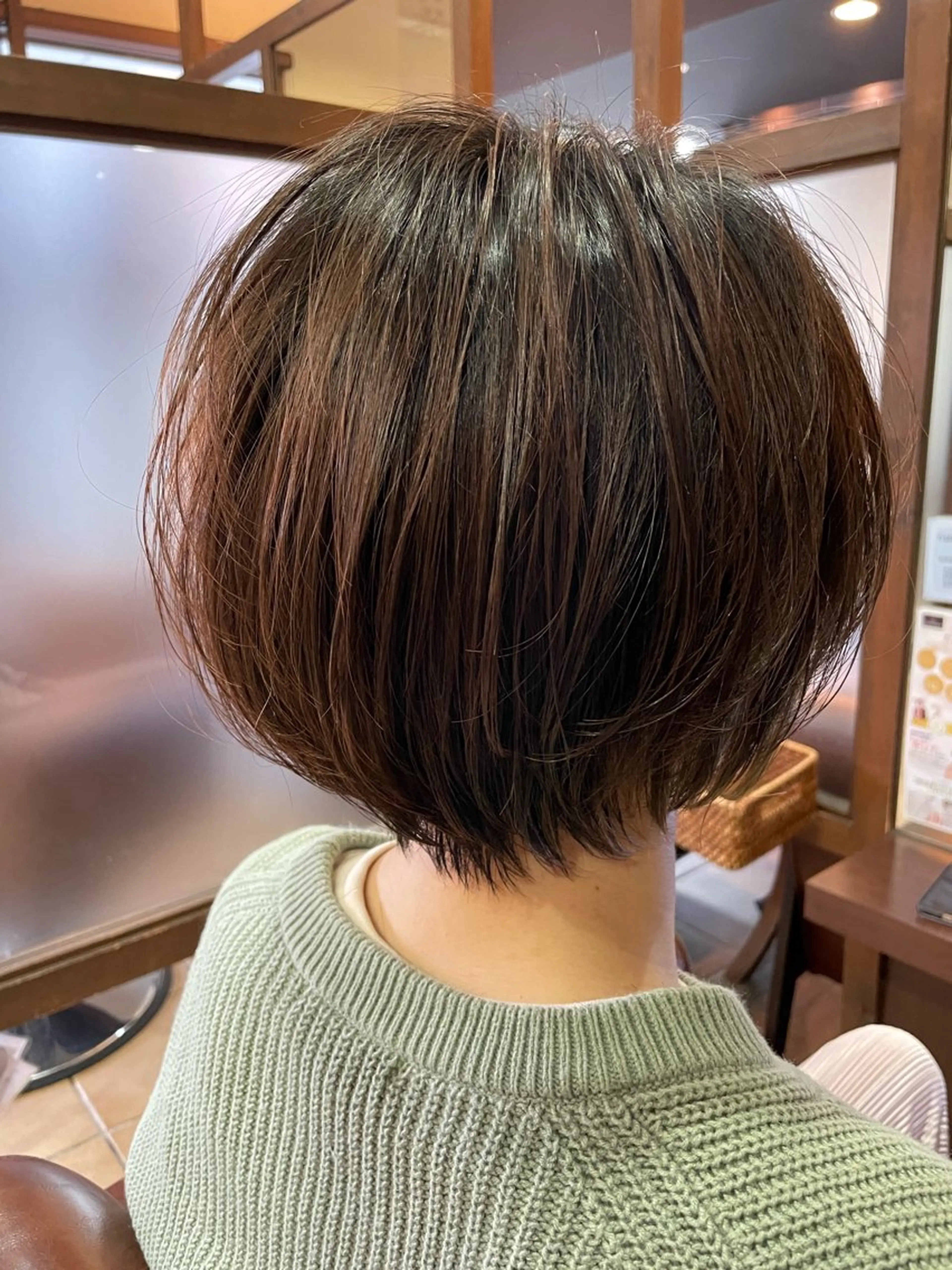 ショート カット ヘアカラー 鳥羽 正治のヘアスタイル