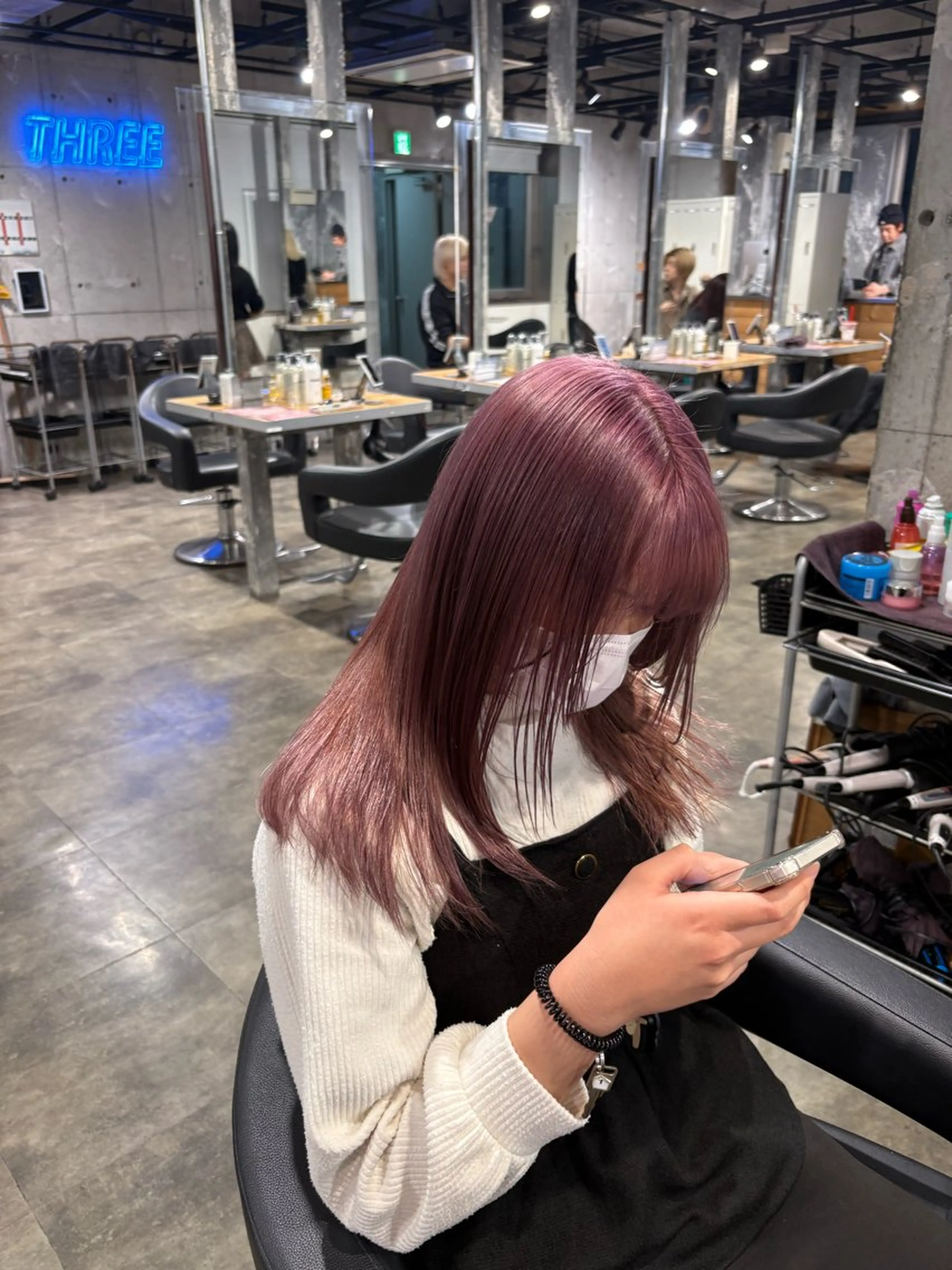 セミロング カラー カット ヘアカラー ハイトーン 横浜💞ミオのヘアスタイル