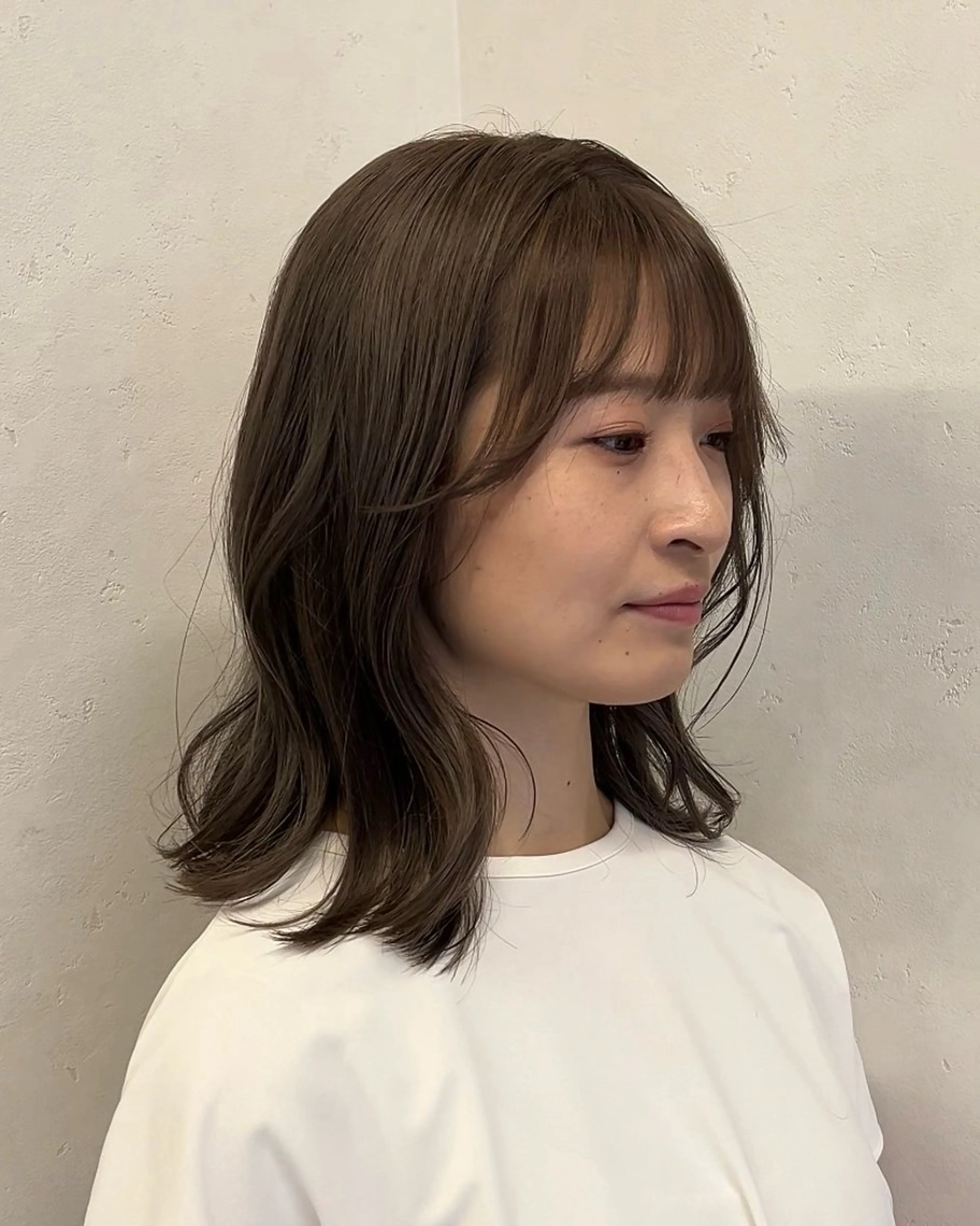 ミディアム カラー ベージュカラー ブリーチ 透明感カラー カット ヘアカラー トリートメント 透明感カラー/ ダブルカラー /ソラのヘアスタイル