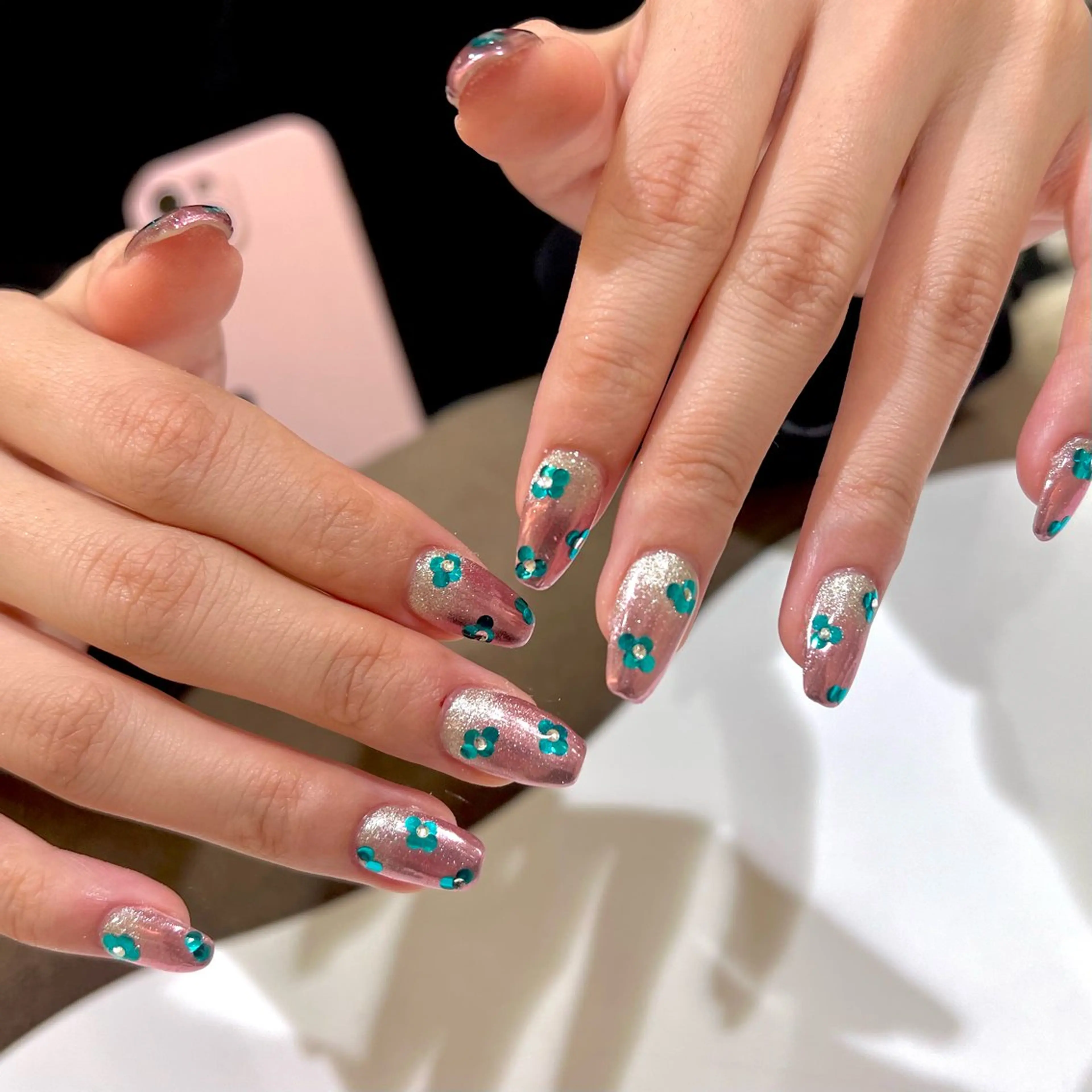 ネイル 持ち込み ハンドネイル 田中 夏海のネイルデザイン