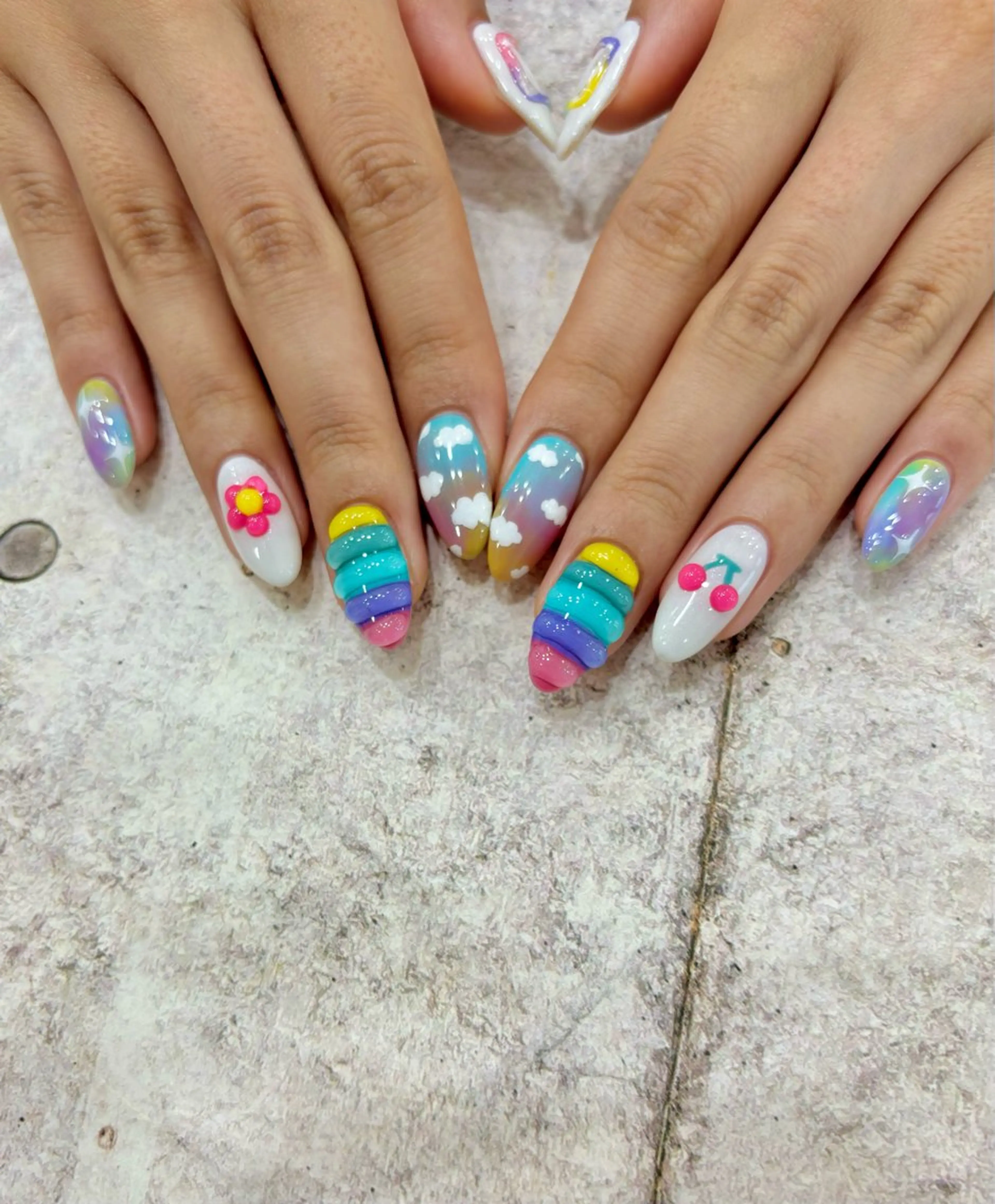 ネイル 安藤 彩乃のネイルデザイン