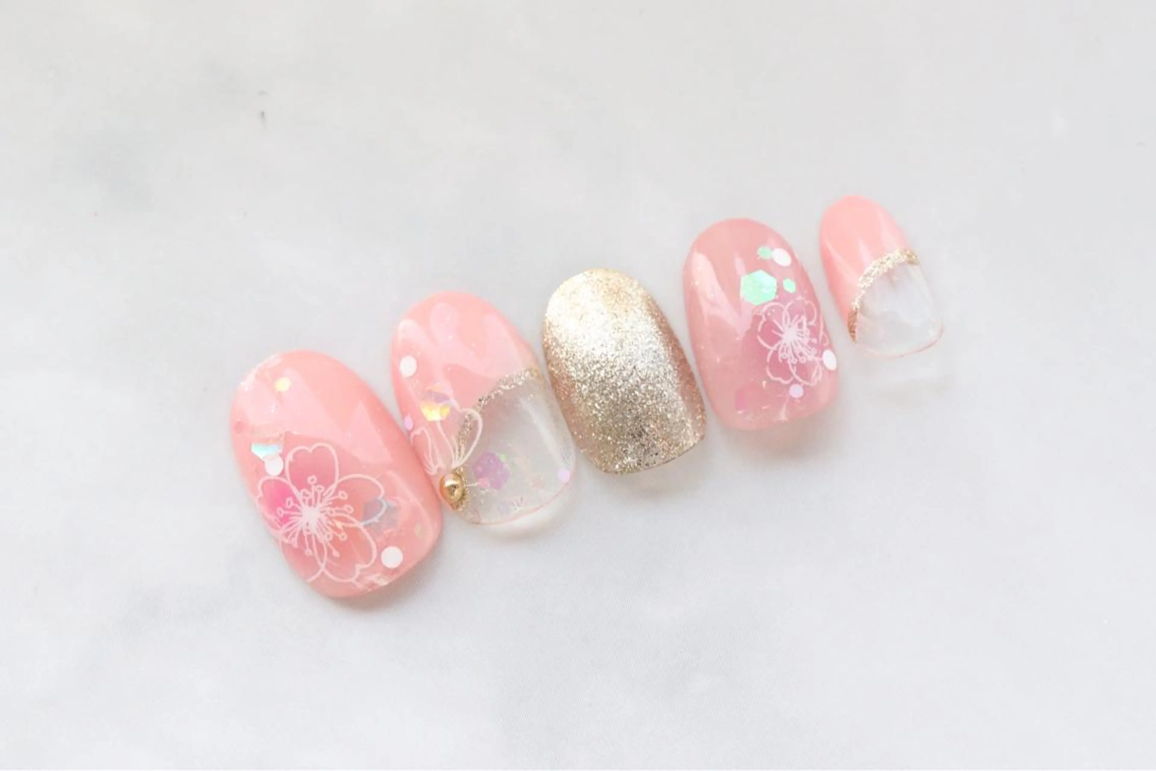 ミディアム ネイルN-STYLE スタッフのネイルデザイン