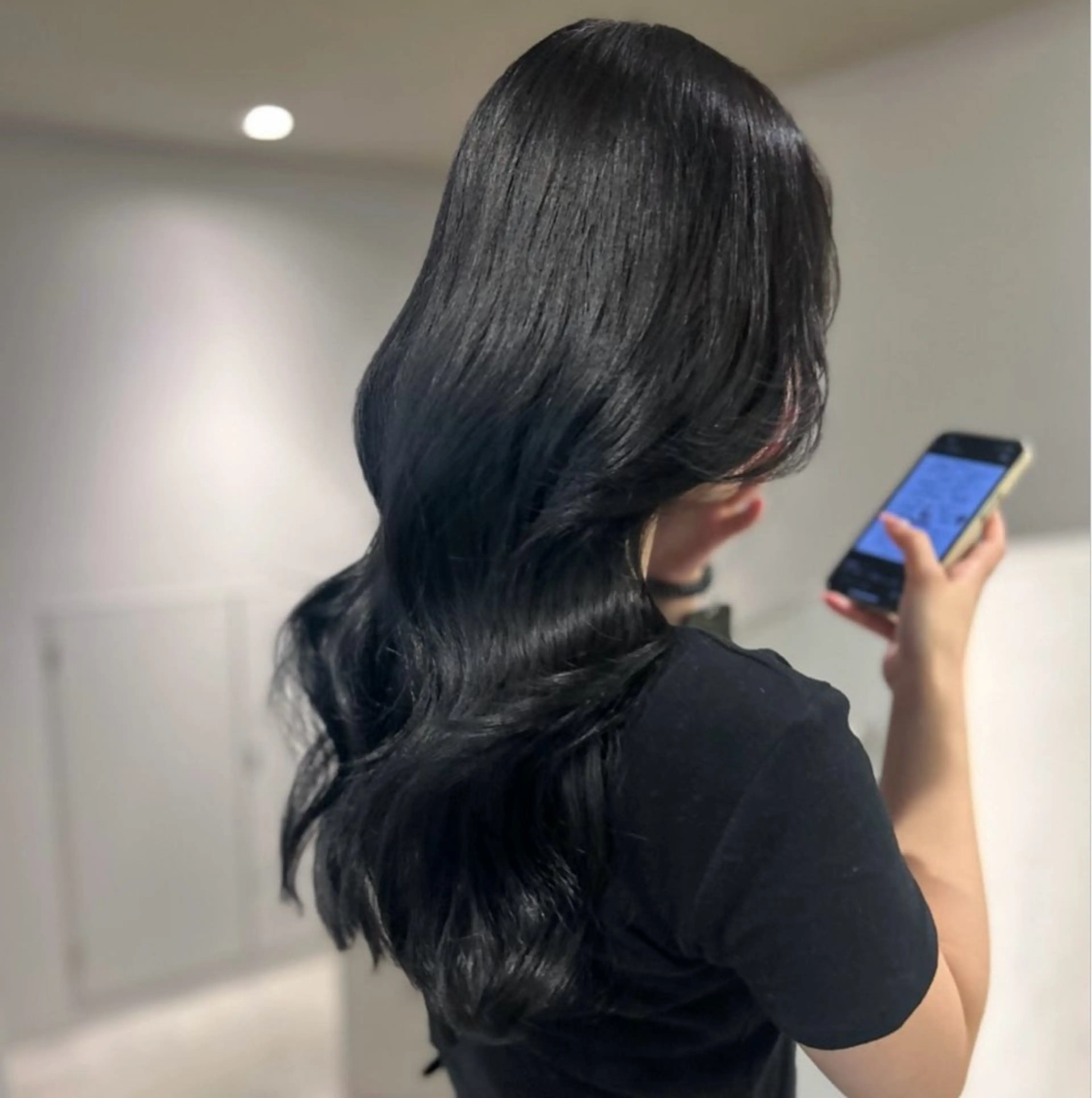 ロング カラー 黒髪 ICY表参道所属・ERIKA YAMAMOTOのヘアスタイル