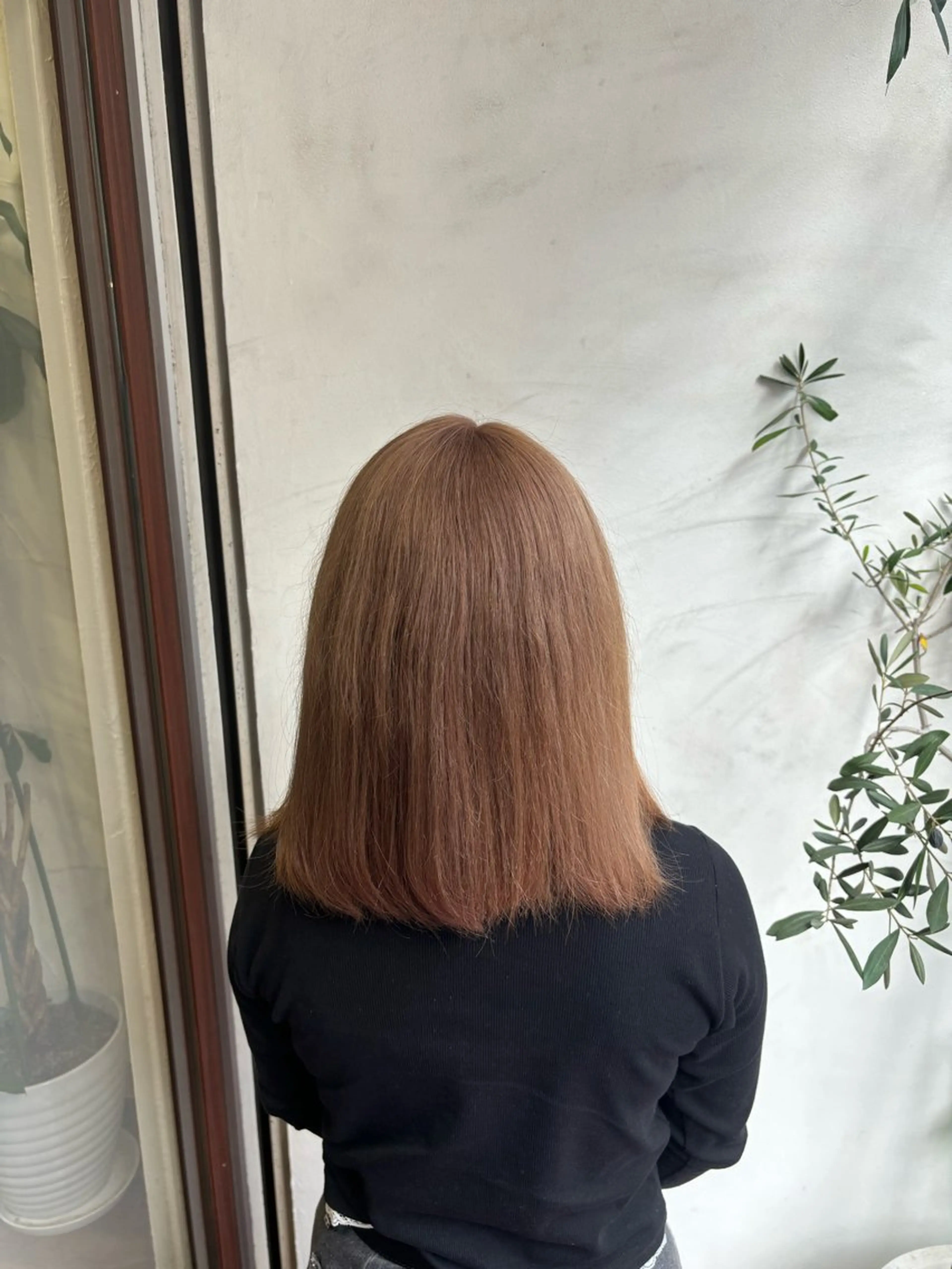 セミロング カラー ブリーチ予約率90% 以上✨森山陽向のヘアスタイル