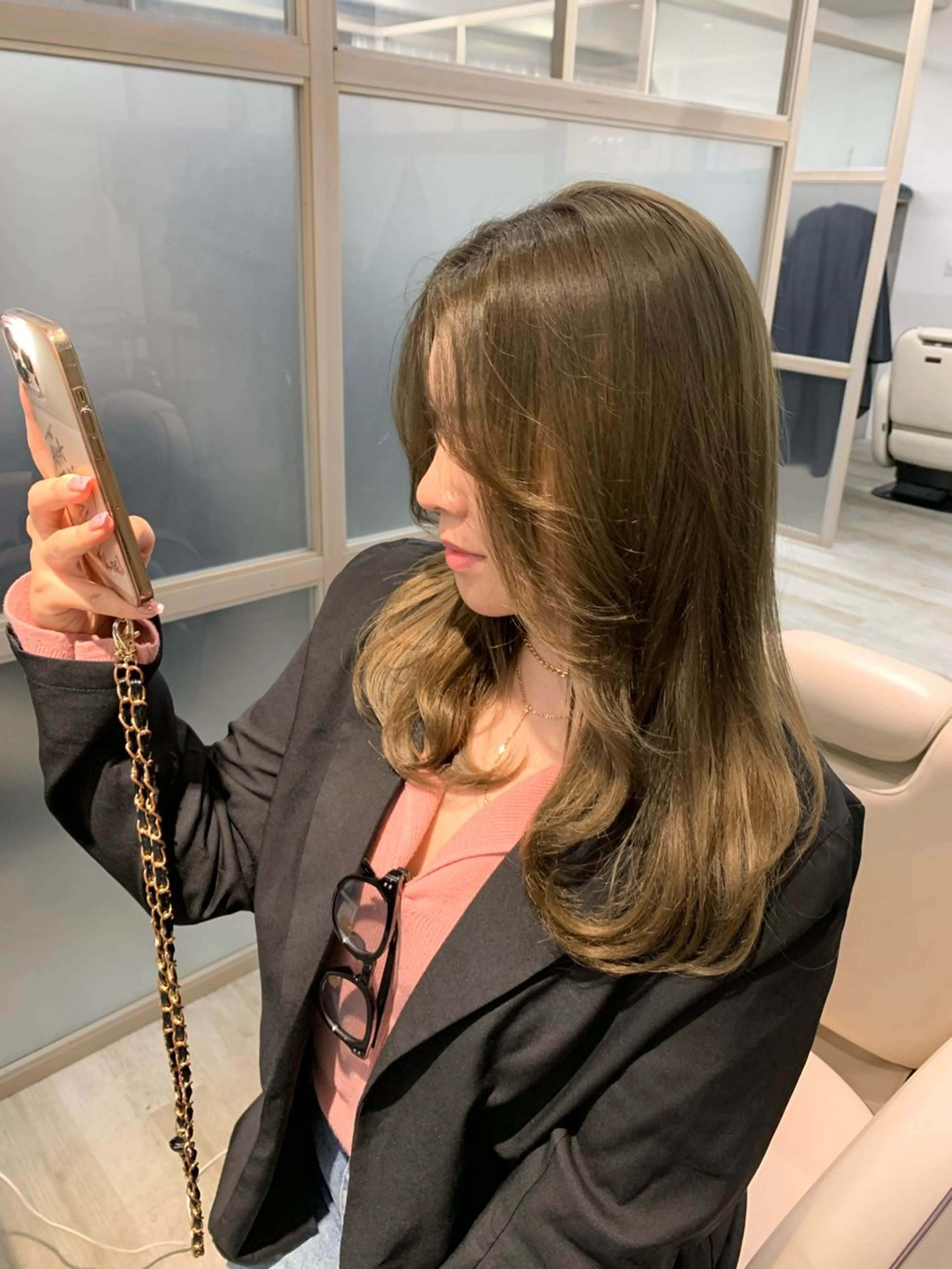 セミロング 伸ばしかけ 髪質改善×艶カラー Haruのヘアスタイル