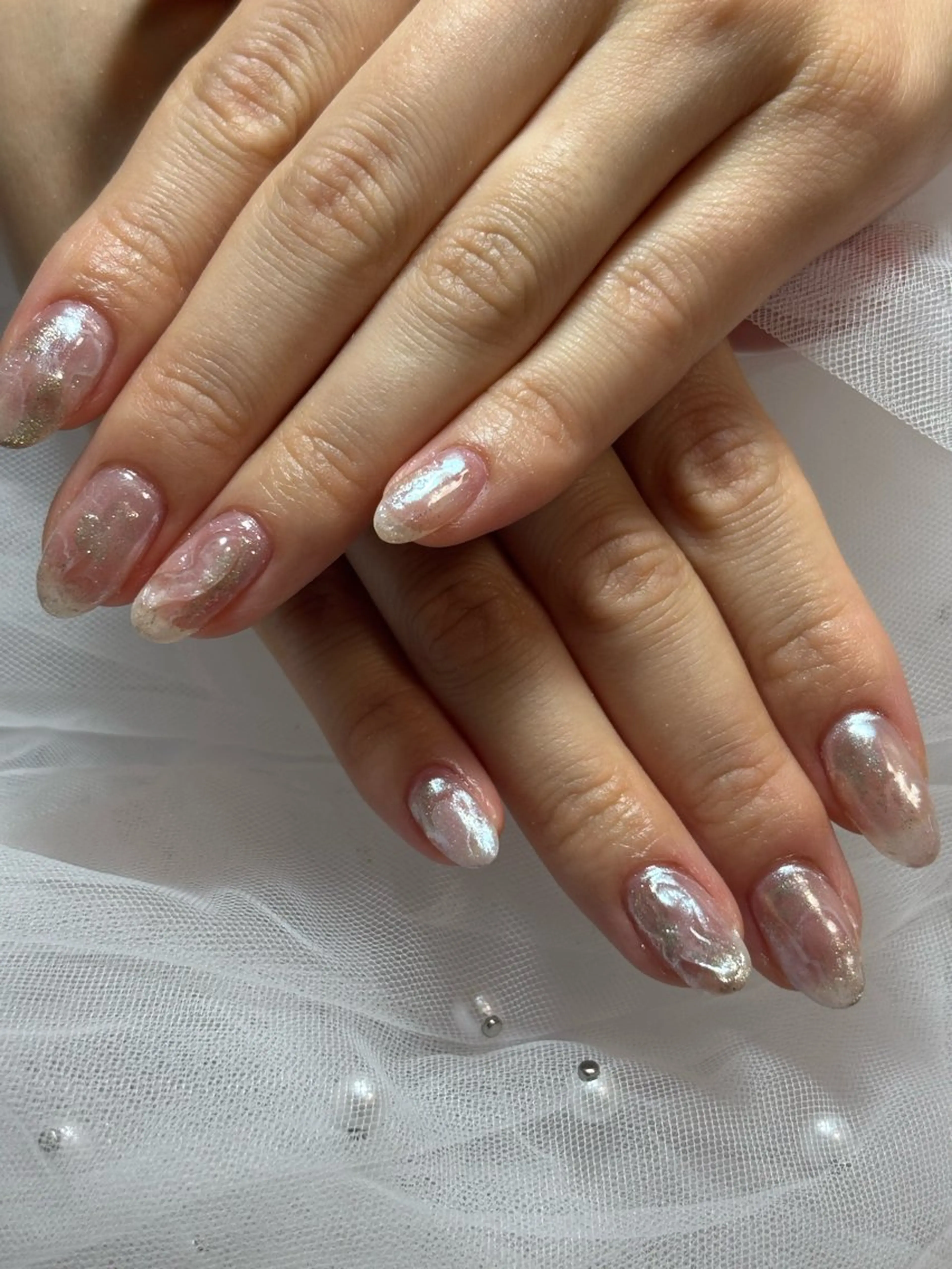 ネイル ニュアンスネイル 三本 綾奈のネイルデザイン