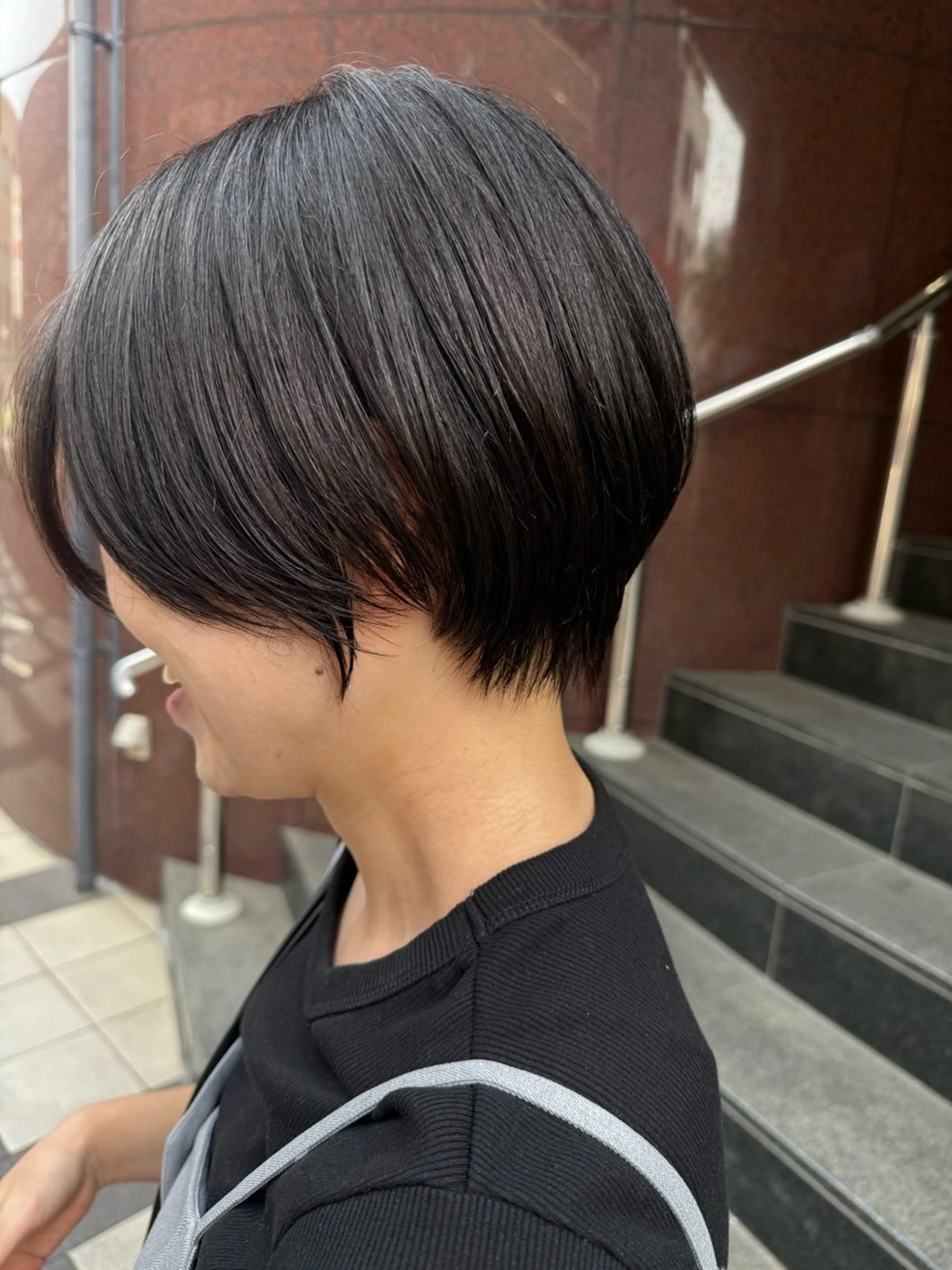 ショート カラー グレージュ オリーブグレージュ オリーブグレー ショートヘア Riposo.所属・✨艶髪✨ 奈須晴香のヘアスタイル