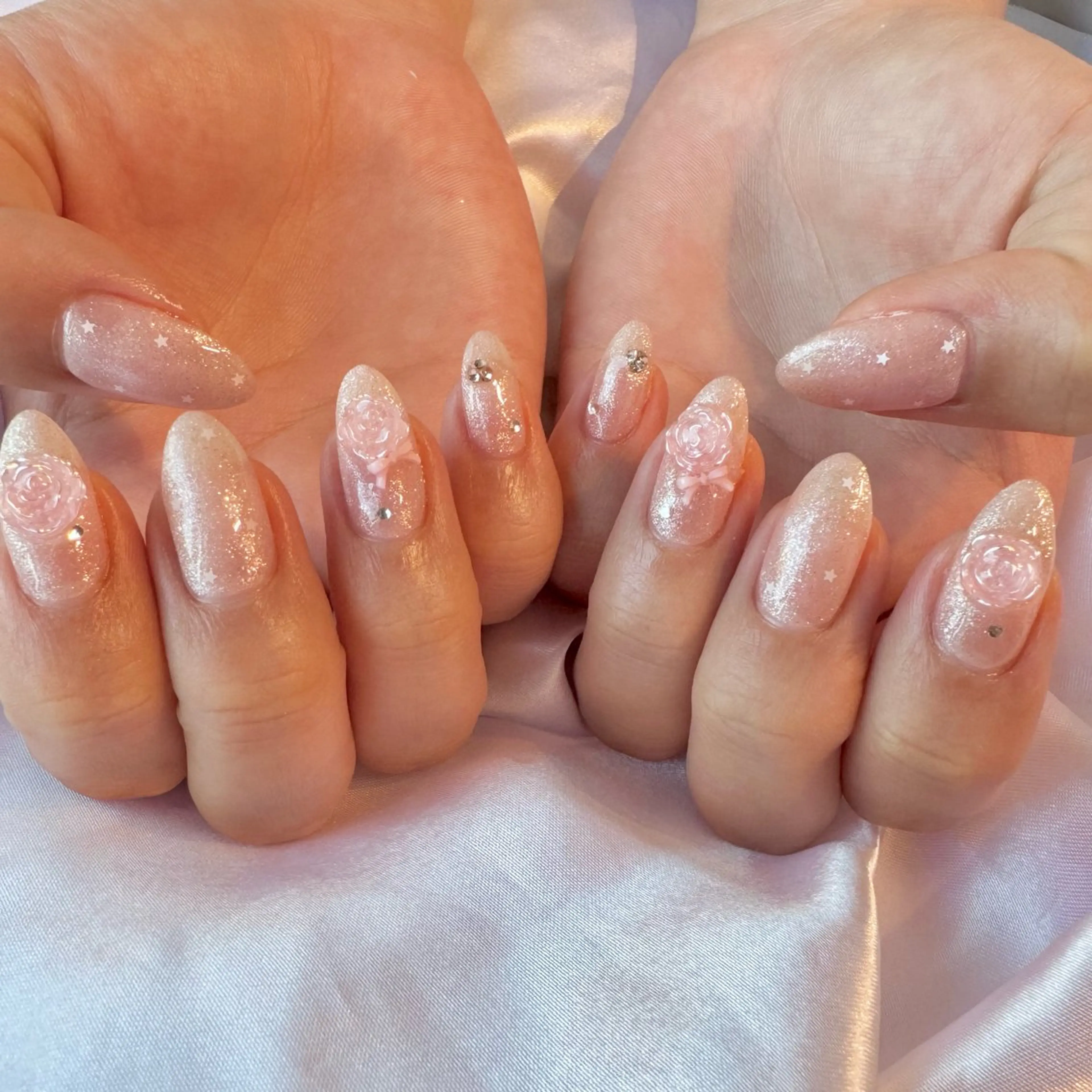 ネイル ガーリー ハンドネイル nail salon e'mu💐のネイルデザイン