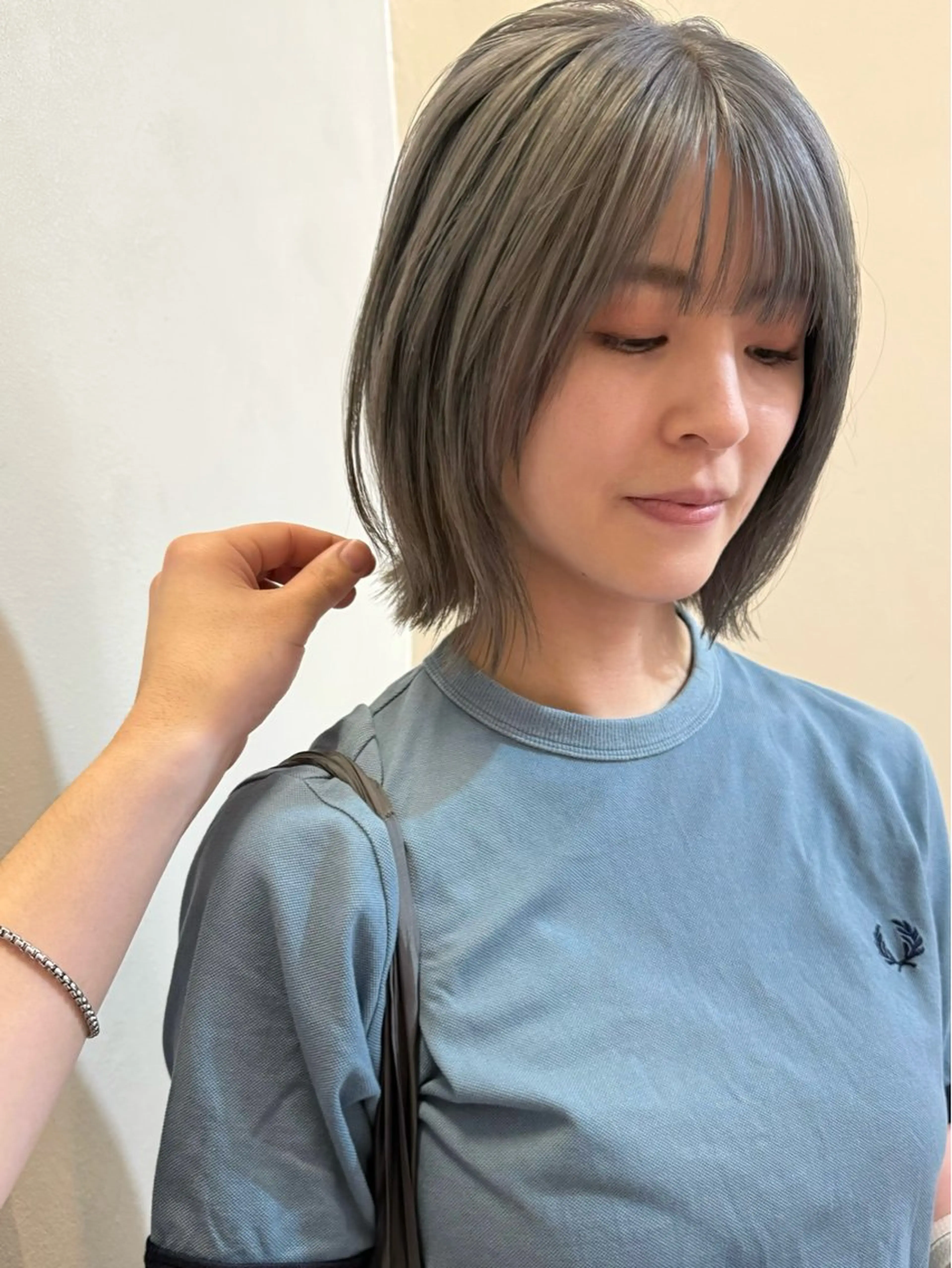 ショート カラー ボブレイヤー ブリーチ ダブルカラー グレージュ ハイトーンカラー カット ヘアカラー トリートメント 森貴裕/ベージュ/ パーマ/オリーブのヘアスタイル