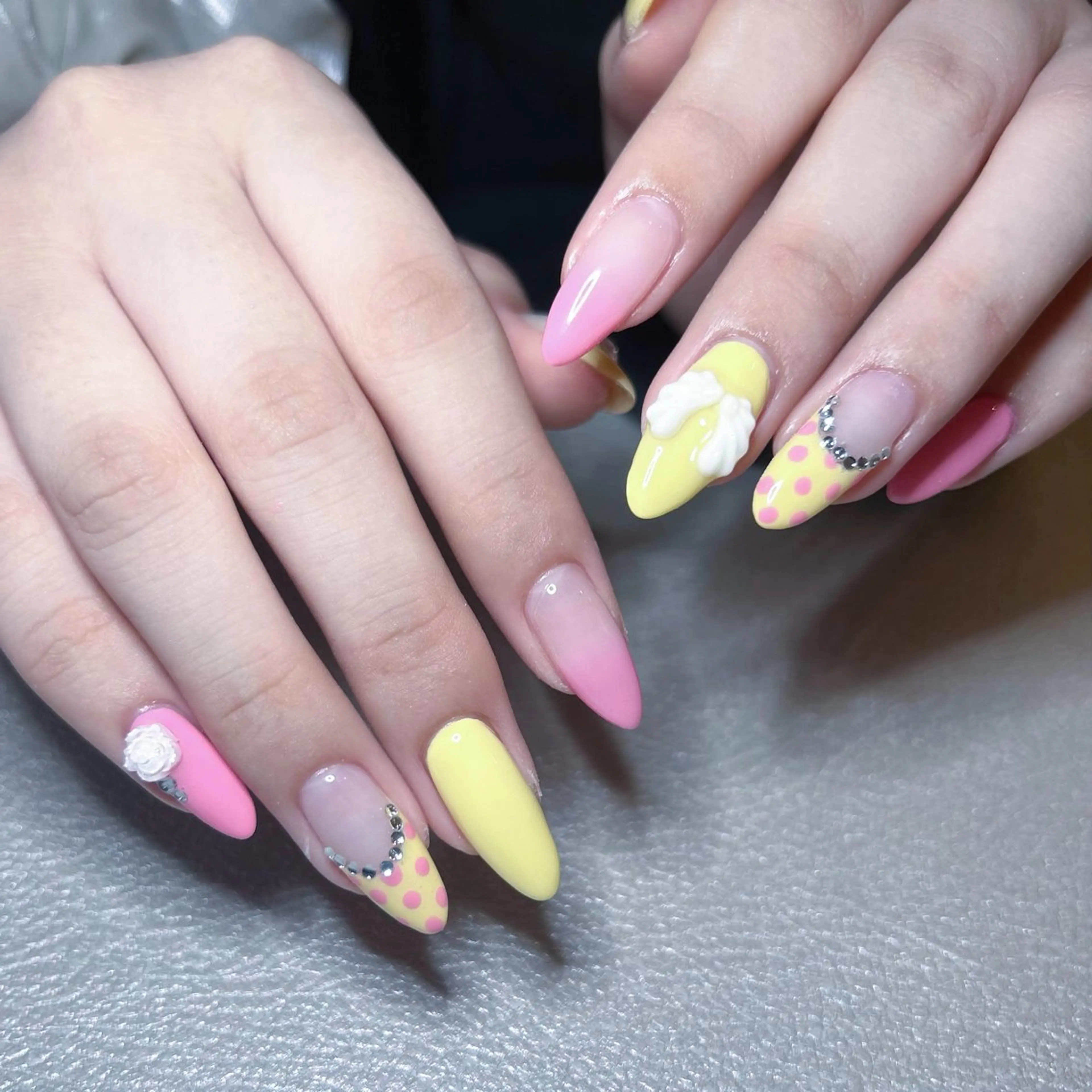 ネイル ハンドネイル ハンドケア she nail studio所属・room 410のネイルデザイン