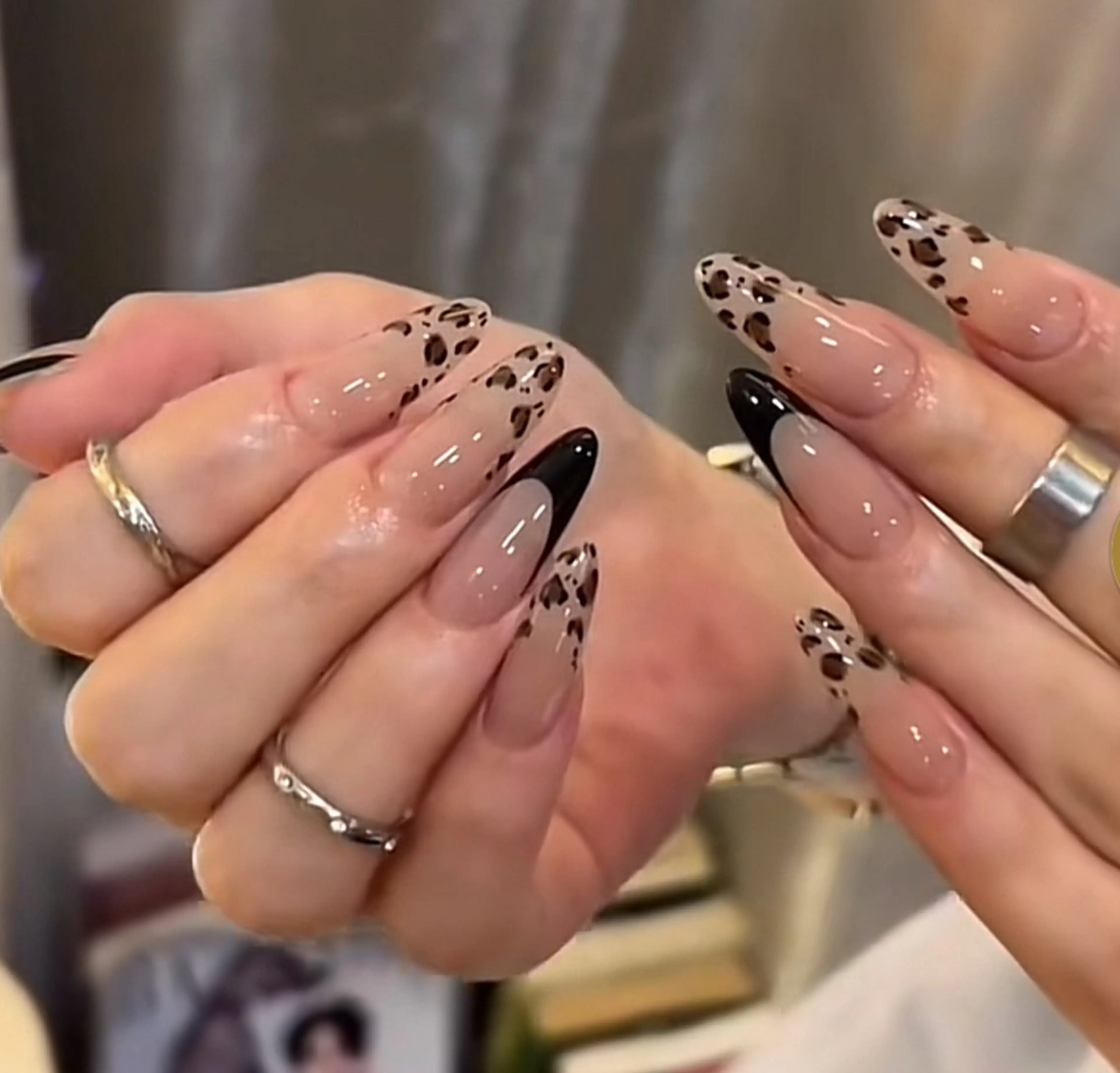 ネイル モナ& あきのネイルデザイン