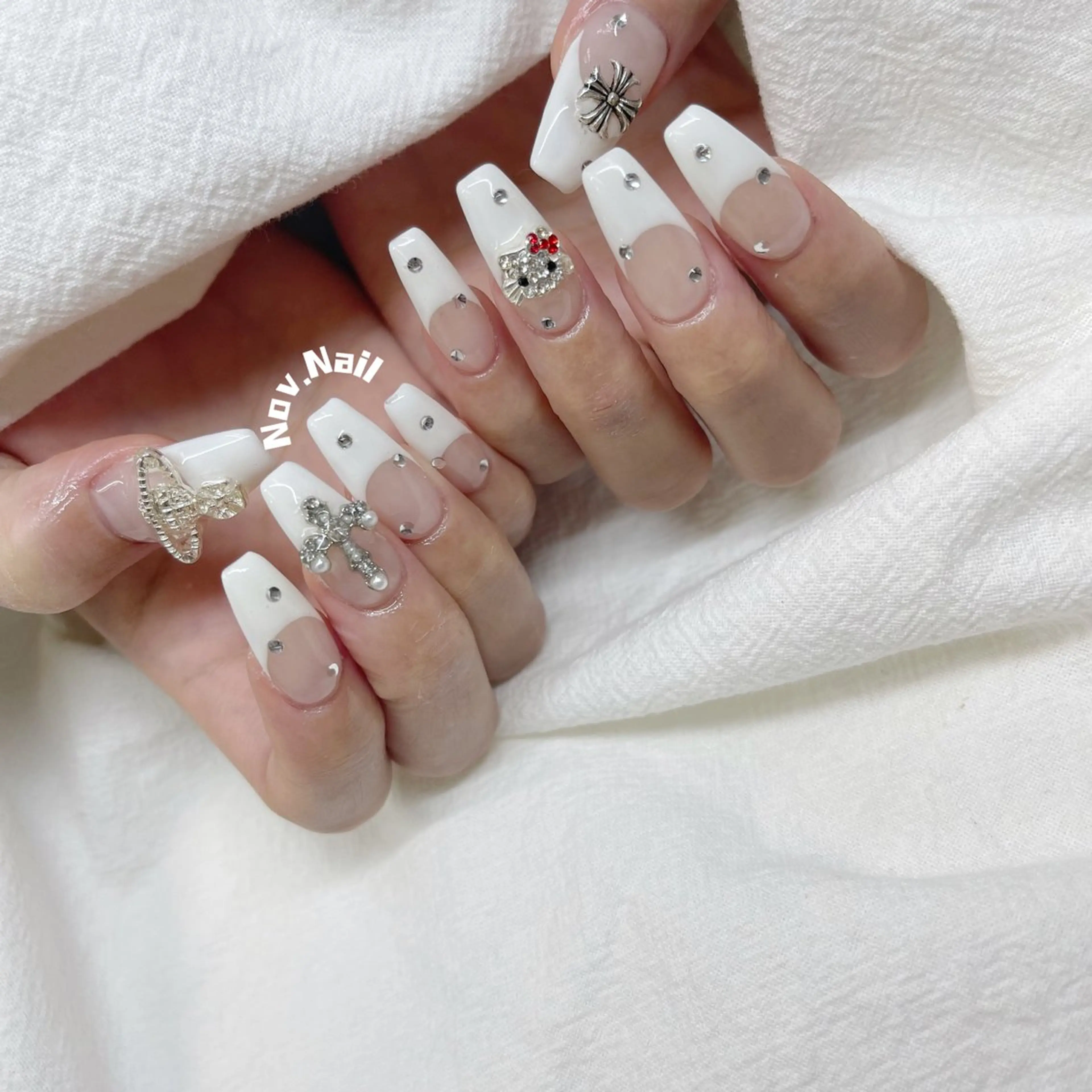 ネイル ハンドネイル ハンドケア Nov. ネイルサロンのネイルデザイン