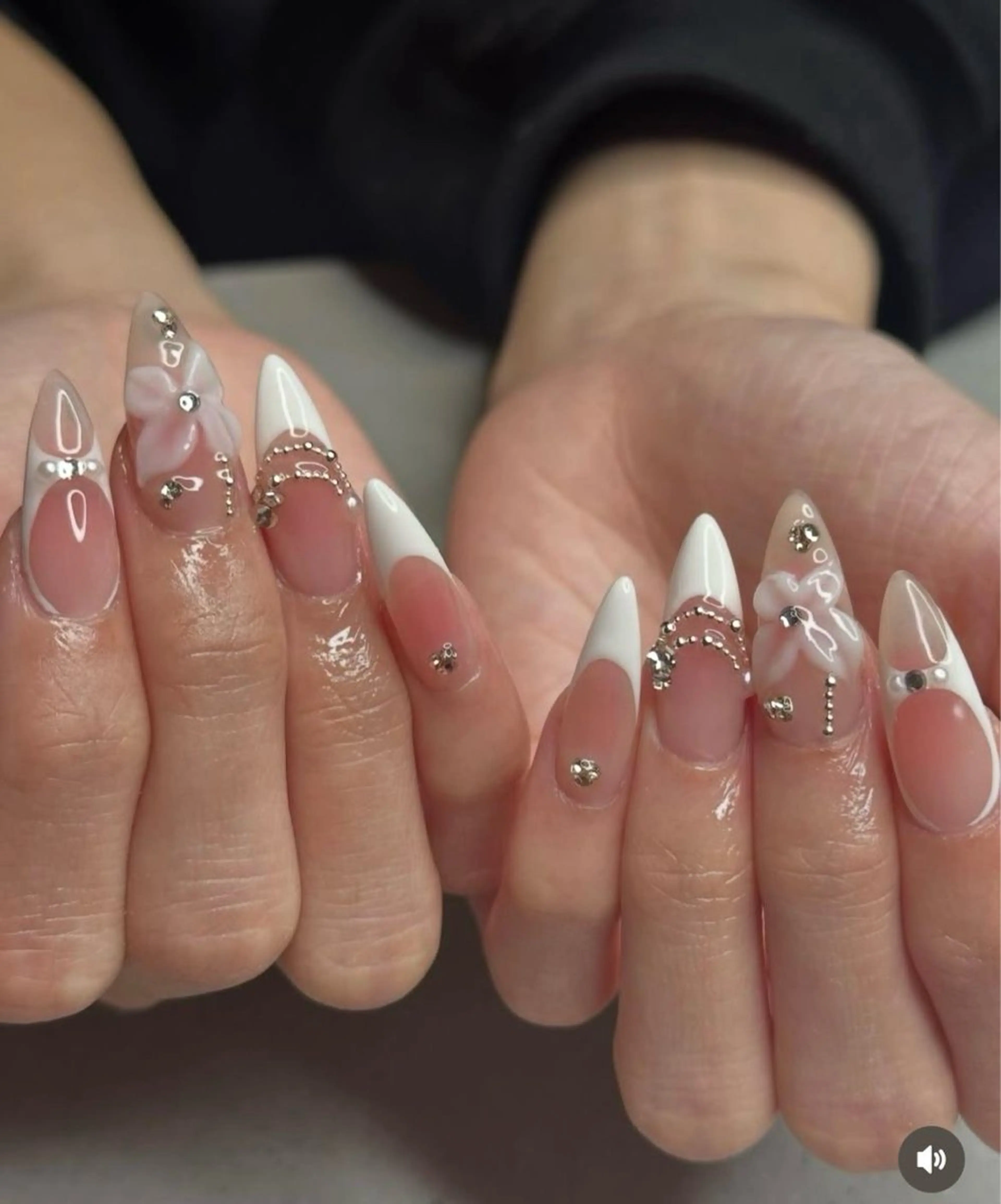 ネイル フレンチネイル ジェルネイル マグネットネイル 持ち込み ニュアンスネイル ハンドネイル Ribbonnail salonのネイルデザイン