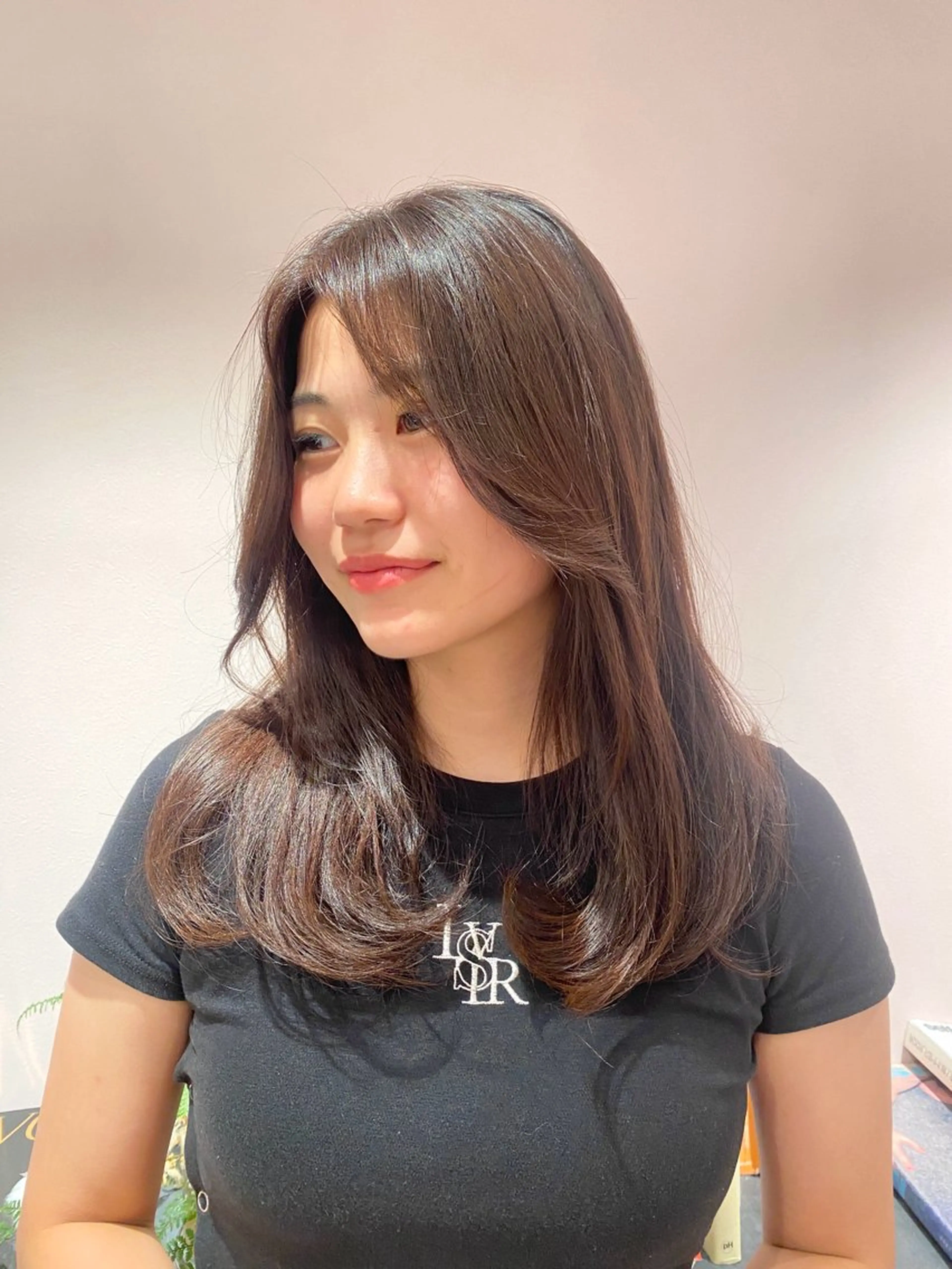 セミロング ヘアカラー 🫧Miyu /ブロー🫧のヘアスタイル