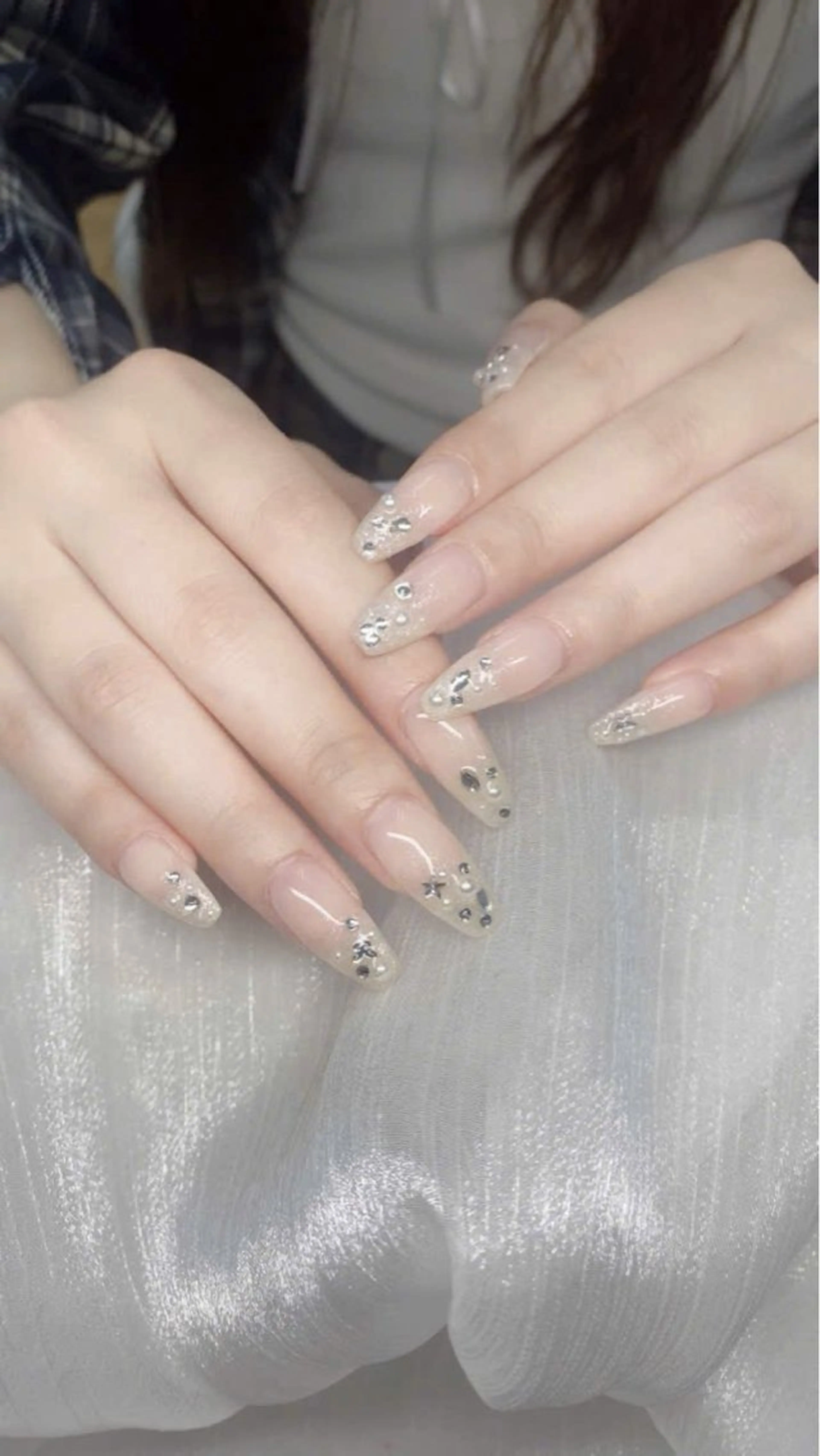 ネイル フレンチネイル グラデーション キラキラネイル 韓国ネイル マグネットネイル ハンドネイル ハンドケア Hara Nail 【パラジェル使用】のネイルデザイン