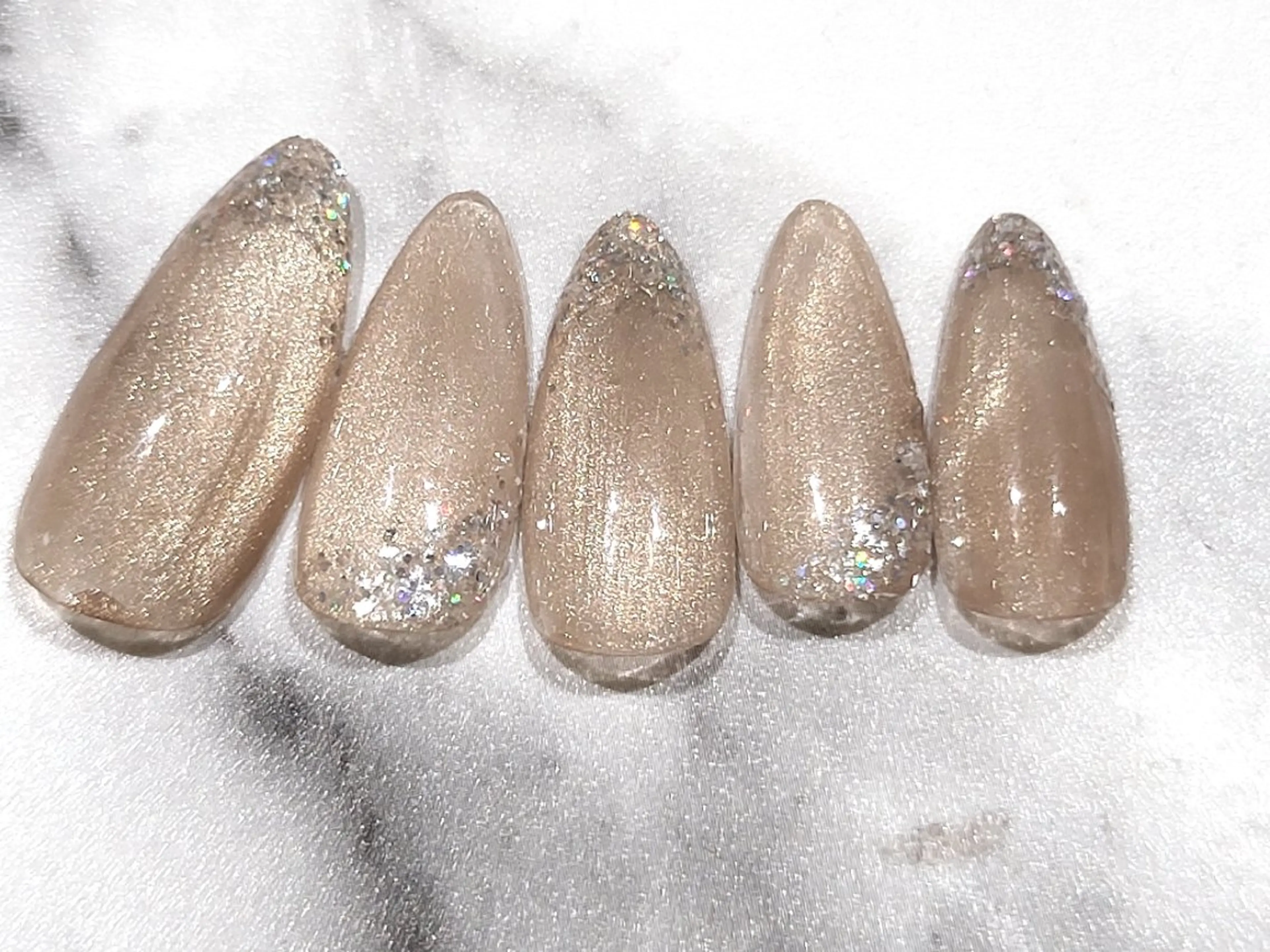 ネイル アートネイル ラメ(グリッター) シンプルネイル ハンドネイル 矢野 美希のネイルデザイン