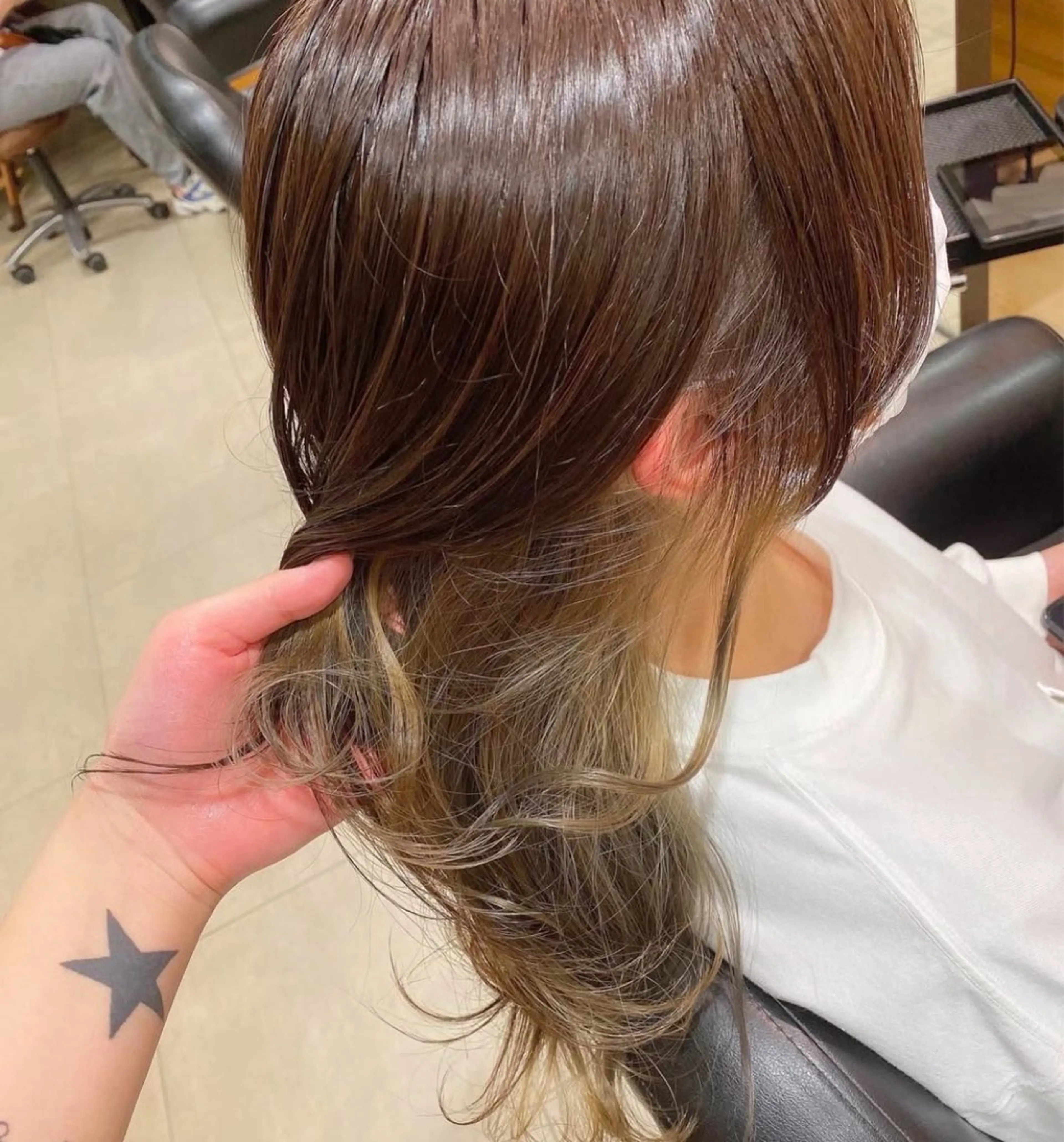 セミロング カラー Hair's RooMのヘアスタイル