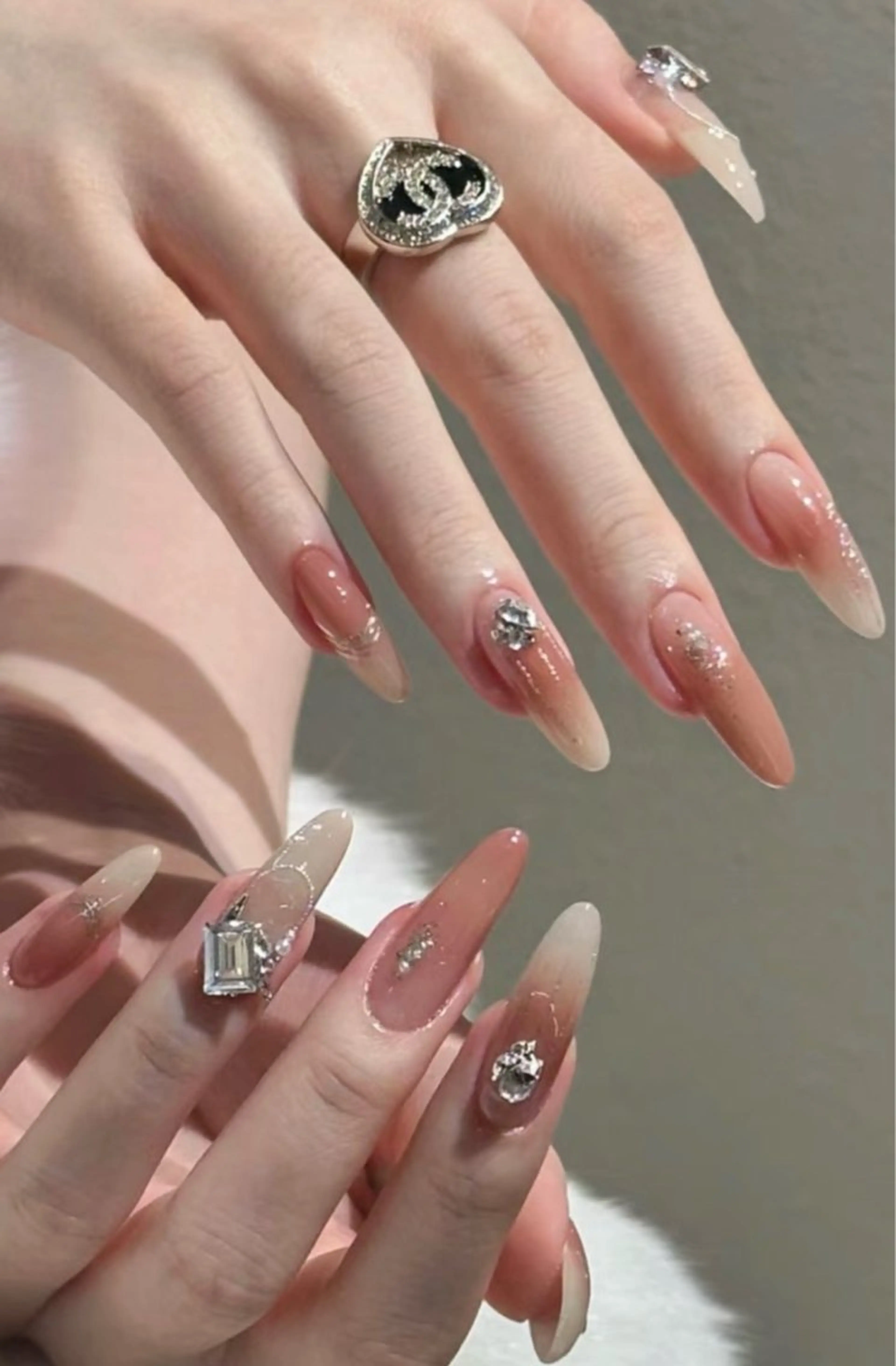 ネイル チークネイル 長さ出し フレンチネイル ガーリー 韓国ネイル sun nail池袋 モデル募集のネイルデザイン