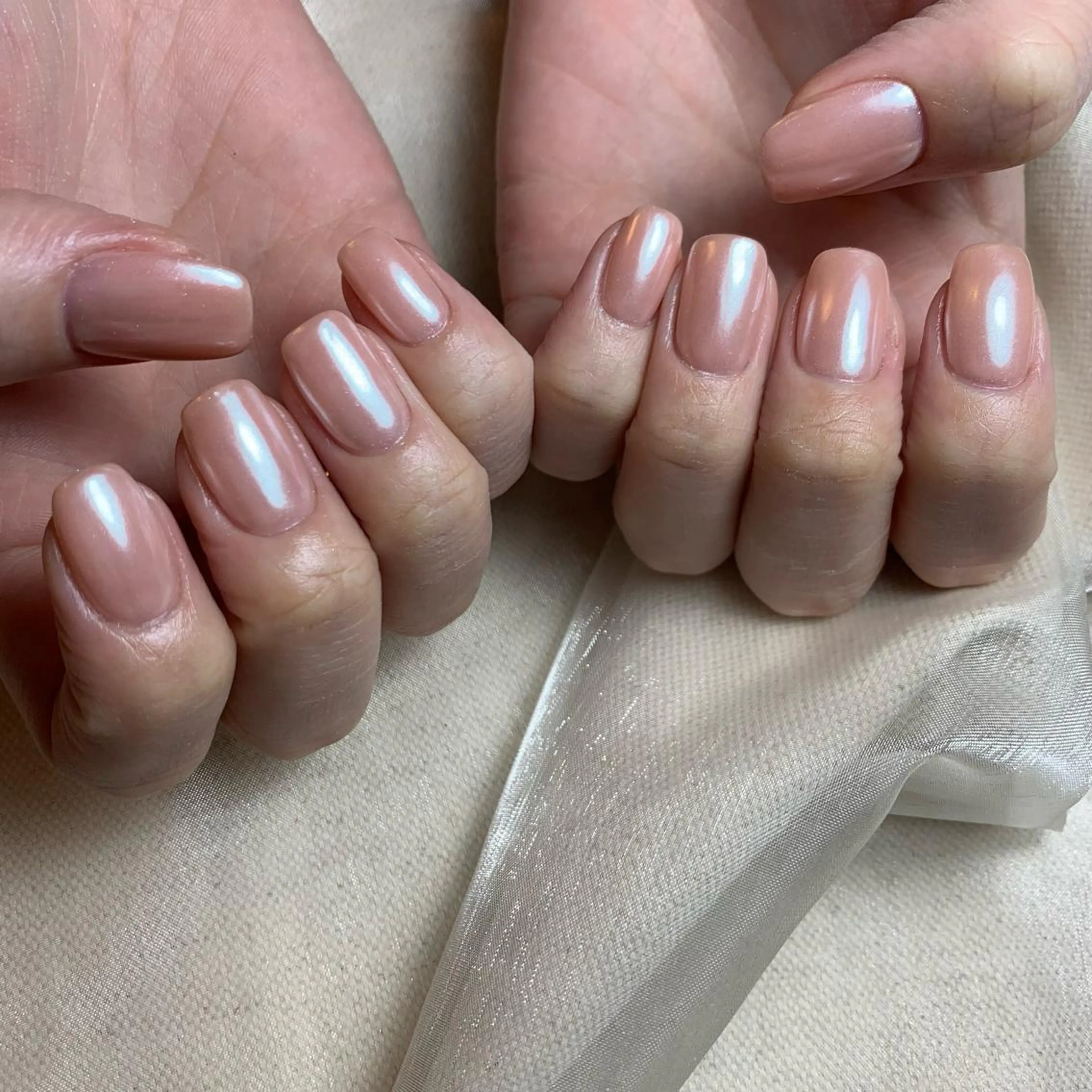 ネイル ミラーネイル ホワイト ハンドネイル repos~ルポ~所属・里見 麗のネイルデザイン