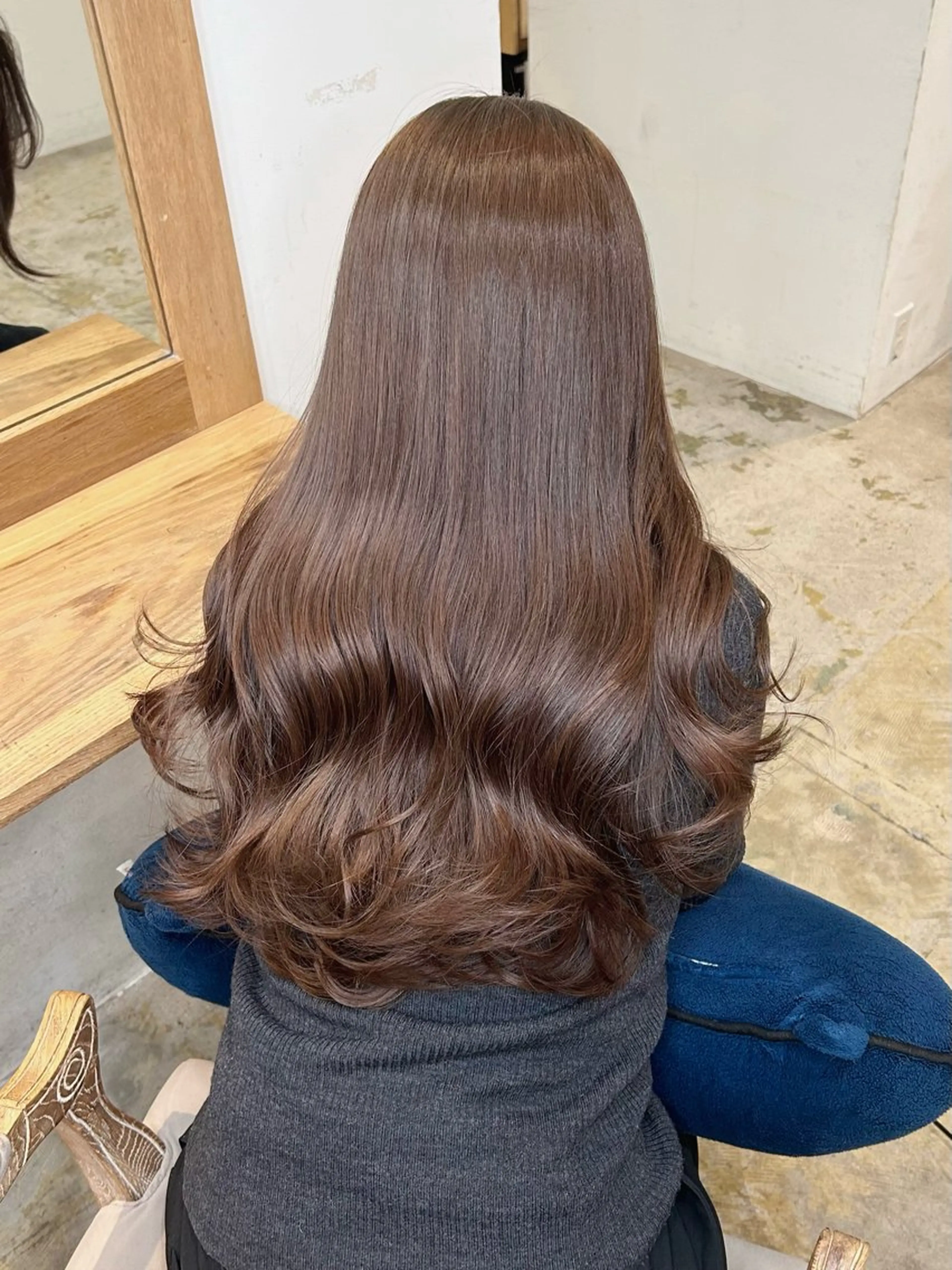 ロング ヘアカラー 北田 美琴 / 柔らかいカラーのヘアスタイル