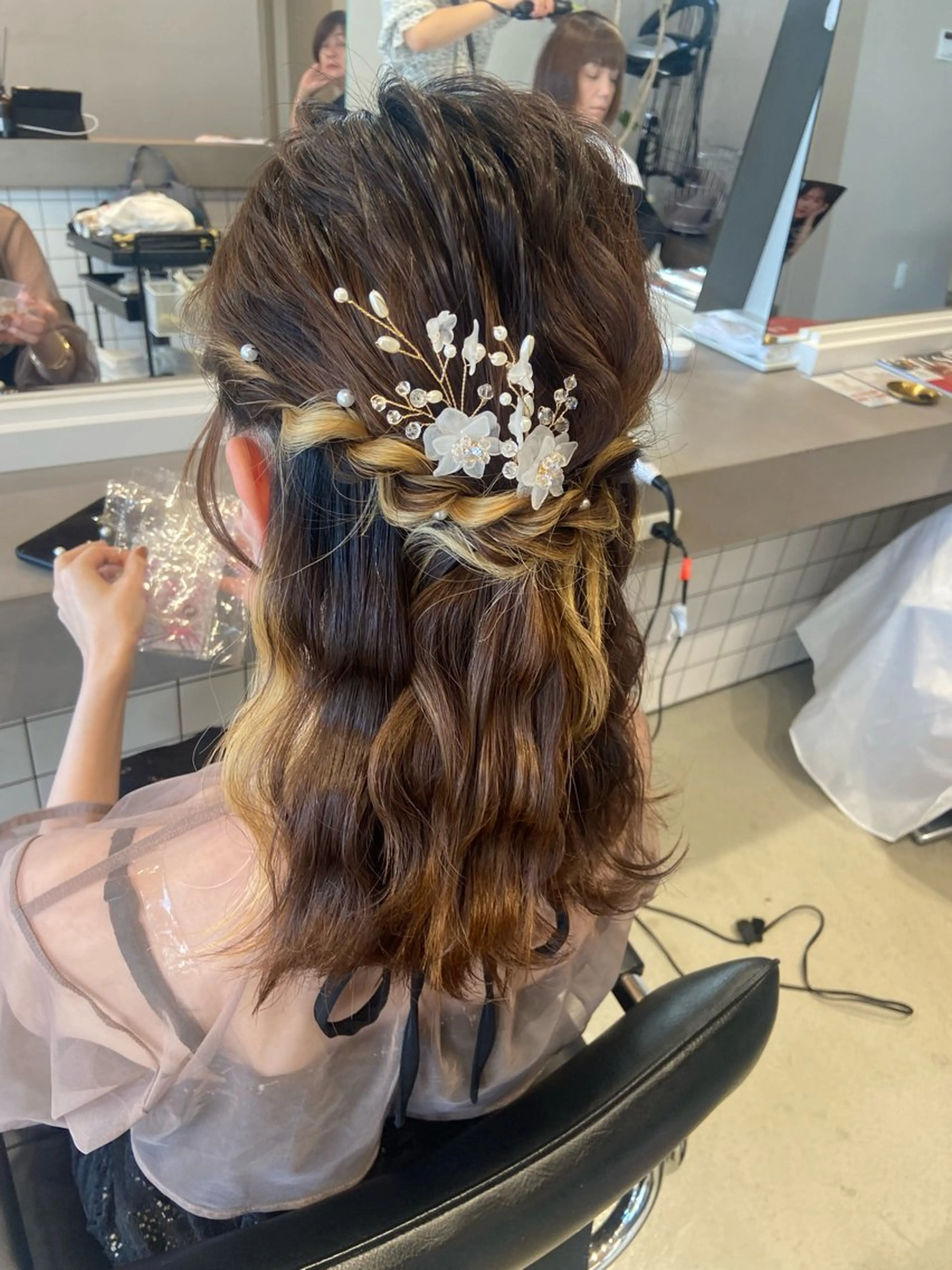 ミディアム ヘアアレンジ haruki所属・. nozomiのヘアスタイル