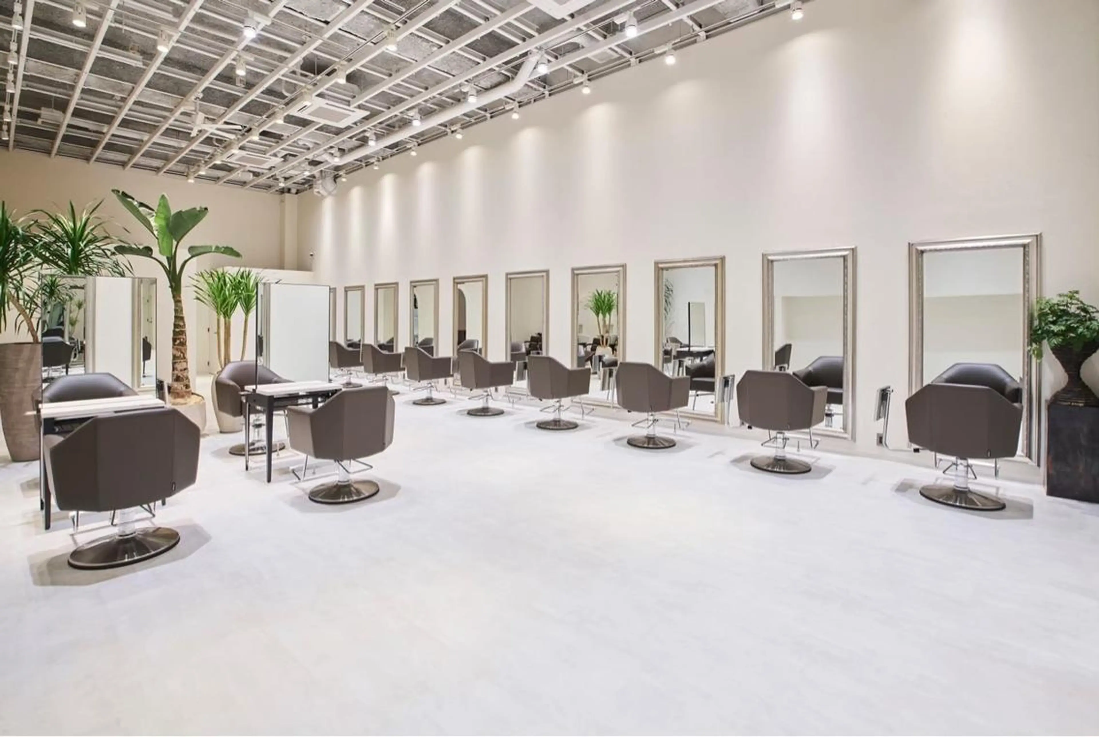 Matie Ginza所属・副店長 藤本康志のヘアスタイル