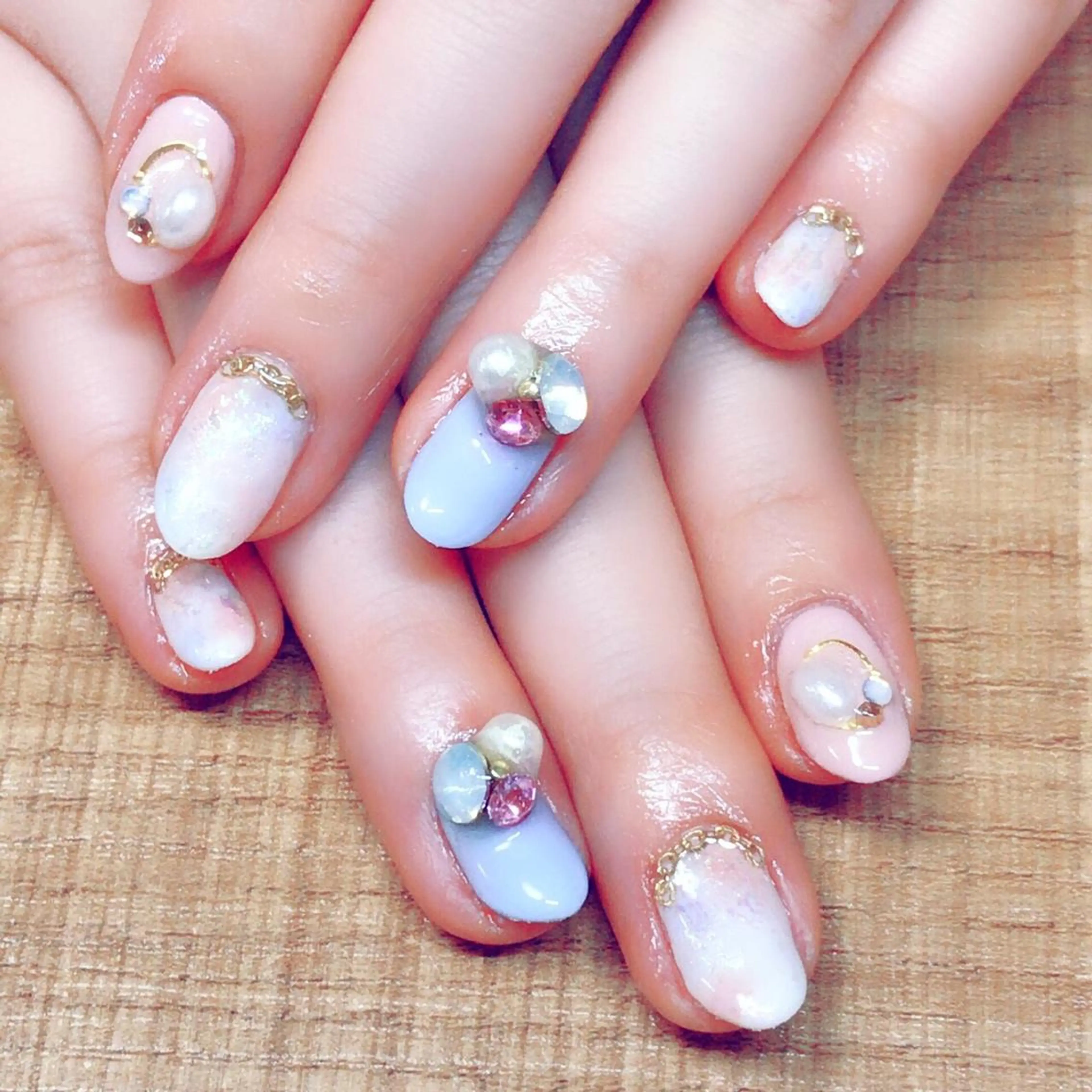 ネイル 安藤 Charlotteのネイルデザイン