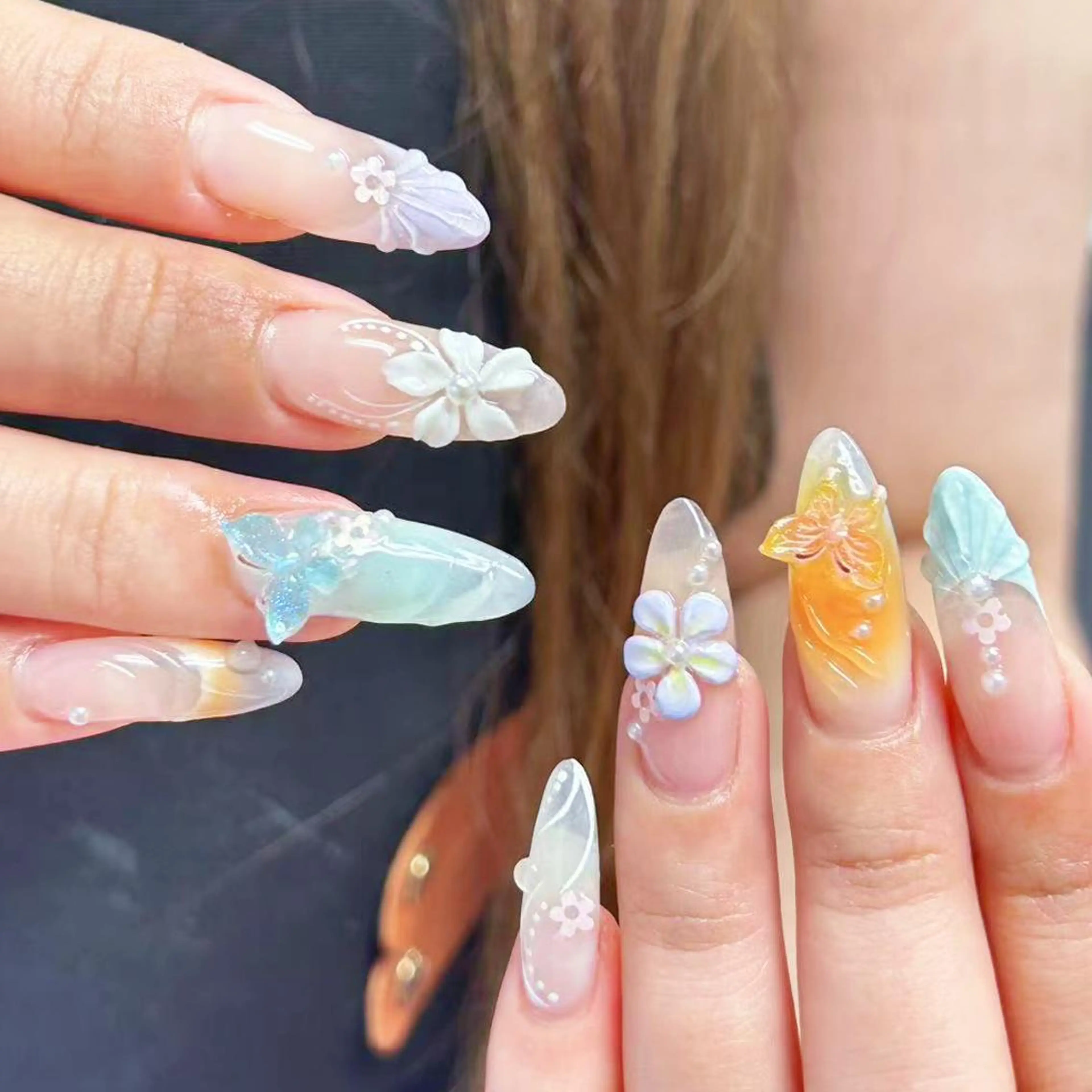 ネイル アートネイル オーロラネイル ガーリー キラキラネイル 韓国ネイル DIAMOND 💅のネイルデザイン