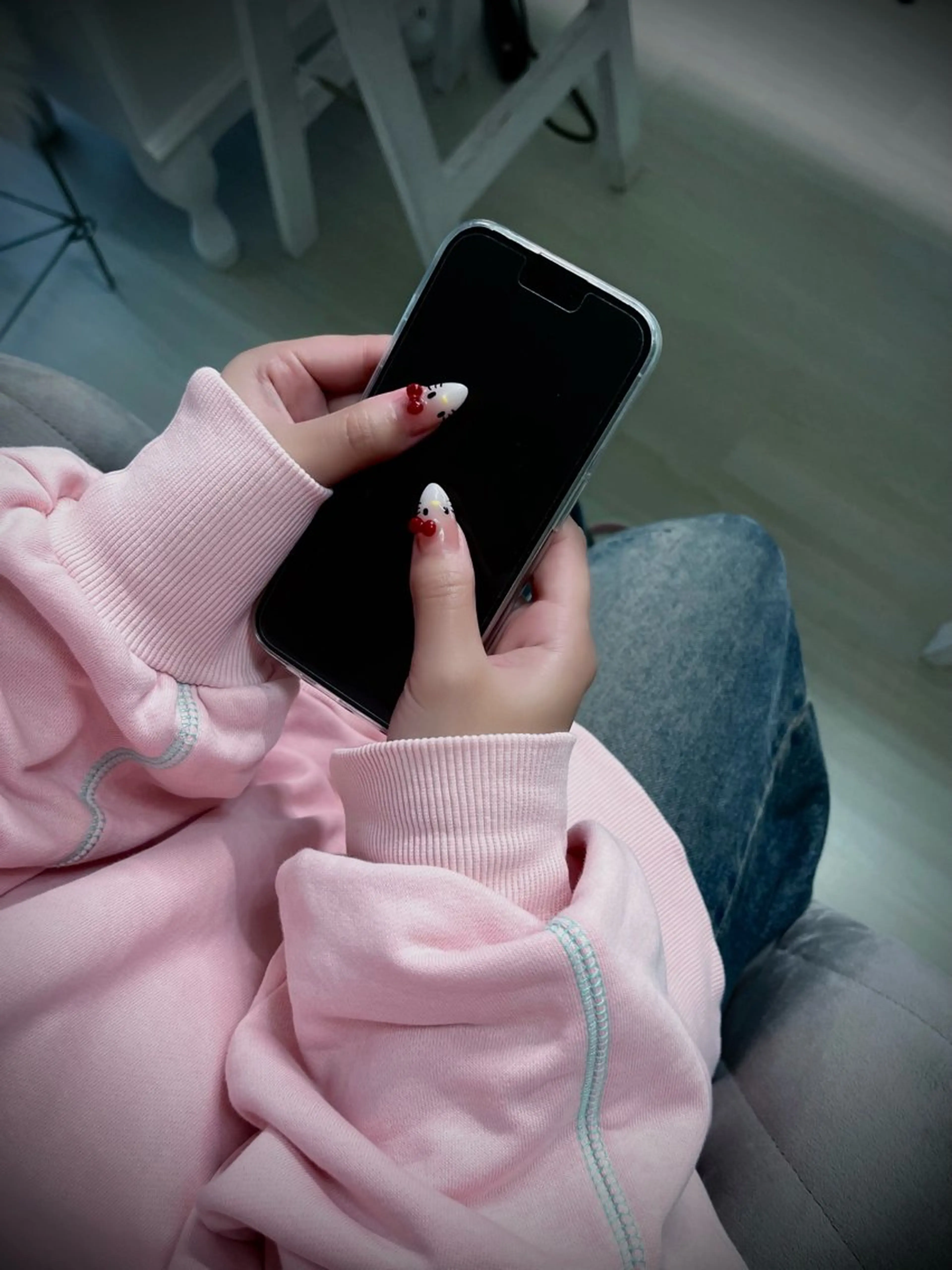 ネイル キラキラネイル マグネットネイル ワンカラーネイル スカルプネイル ワンホンネイル nine.🦋 YUKOのネイルデザイン