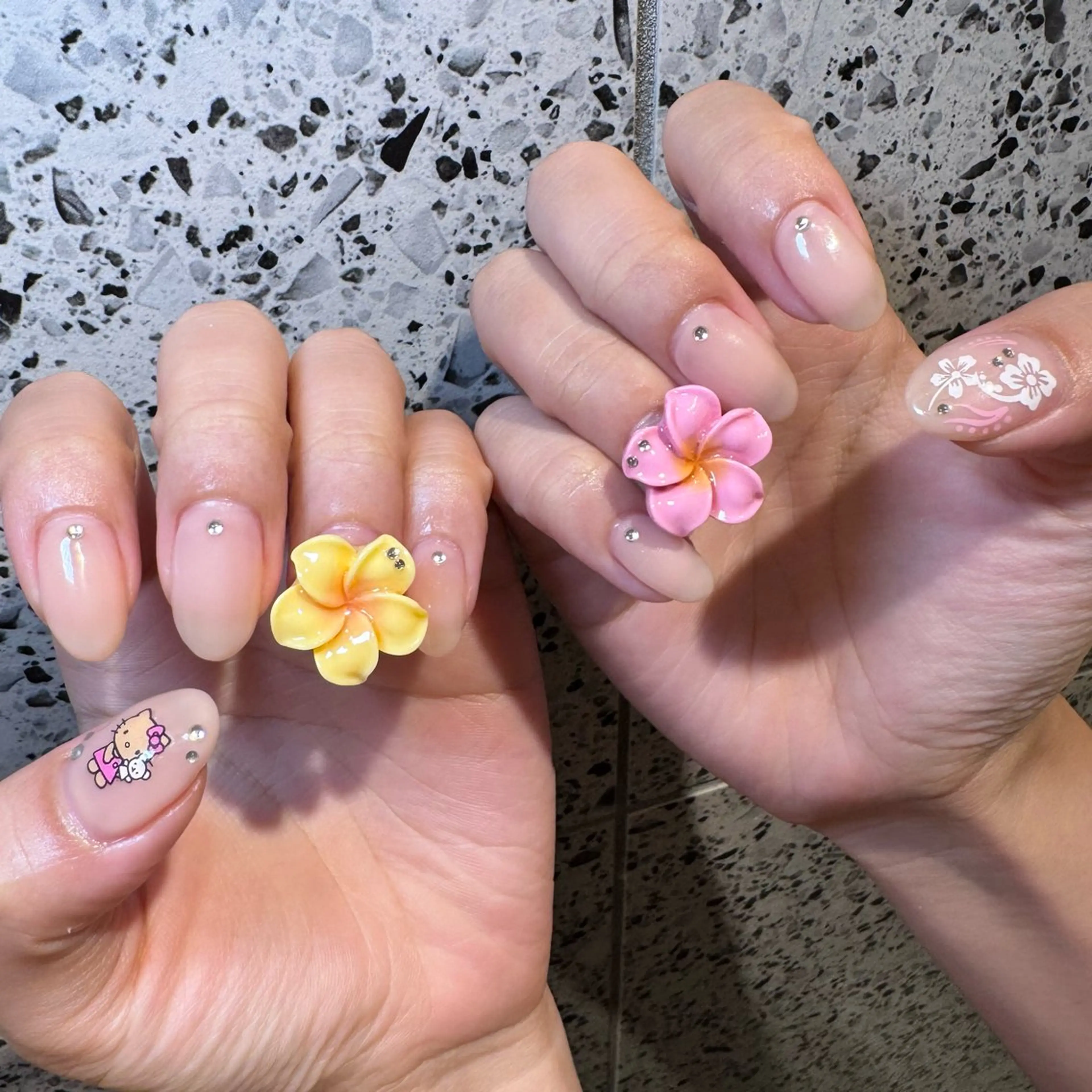 ネイル 夏ネイル ハンドネイル RIEKO🍒 ワンホン♡推しネイルのネイルデザイン