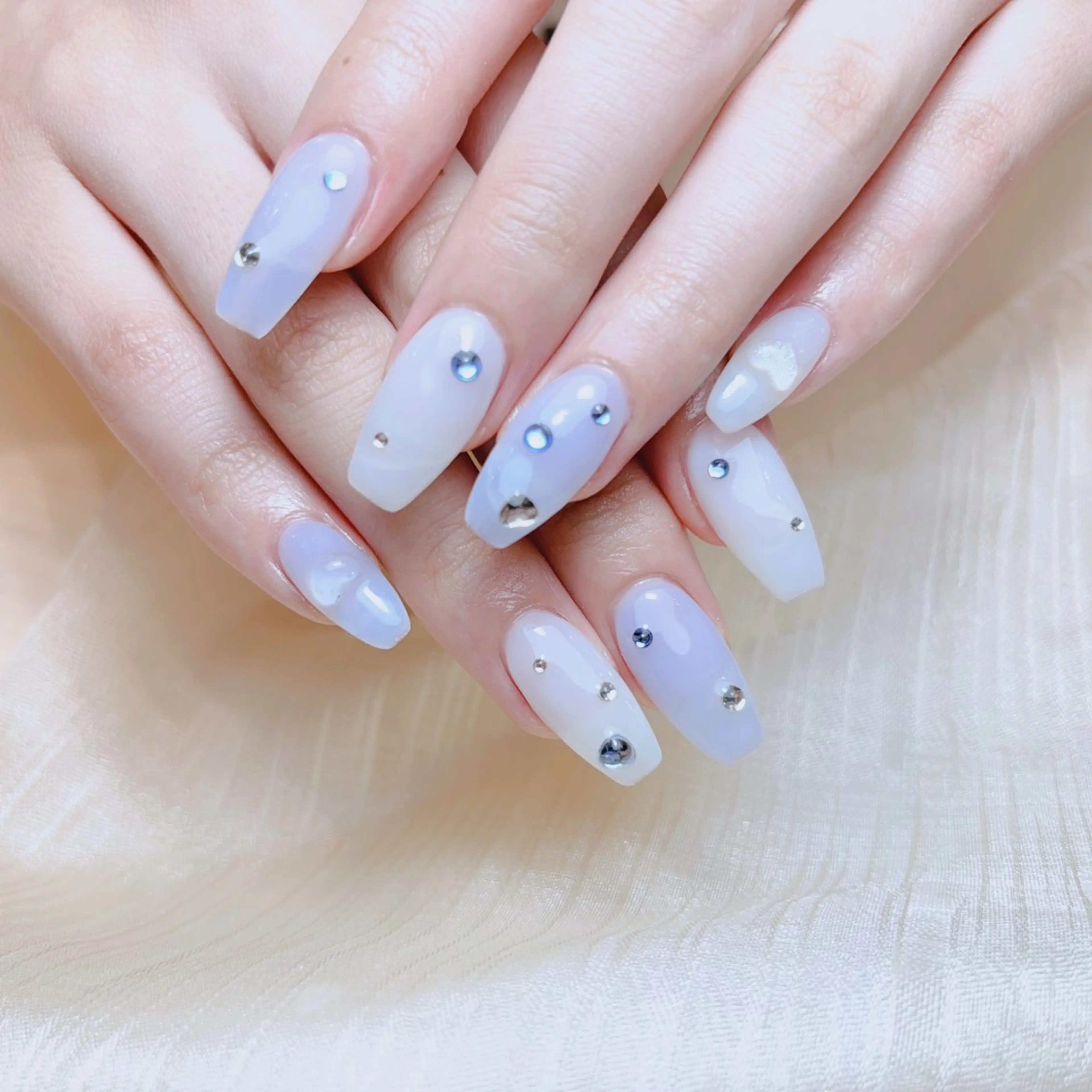 ネイル ハンドネイル H3 Nail Tsuki🦋💙のネイルデザイン