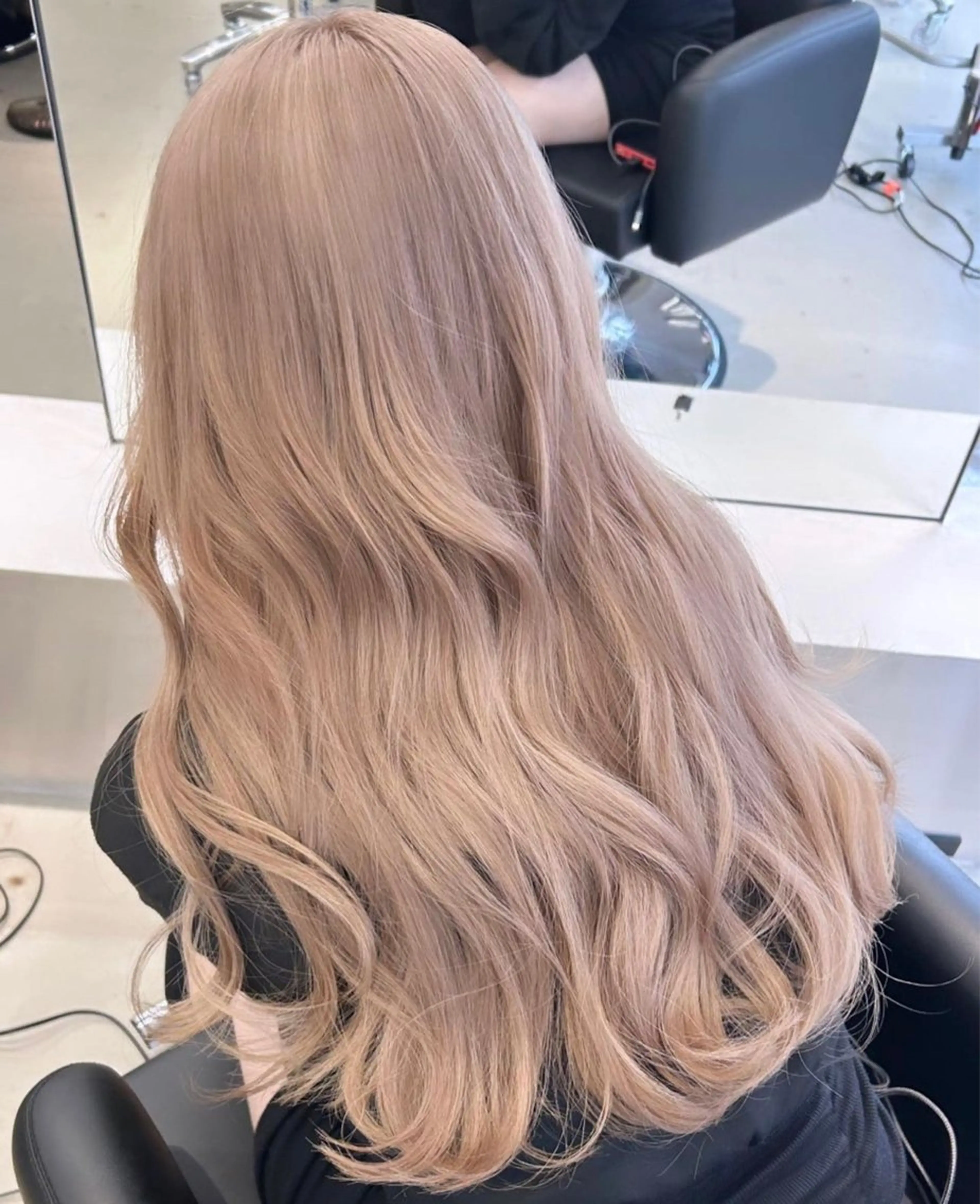 カラー ブリーチ PELE Nagomiのヘアスタイル