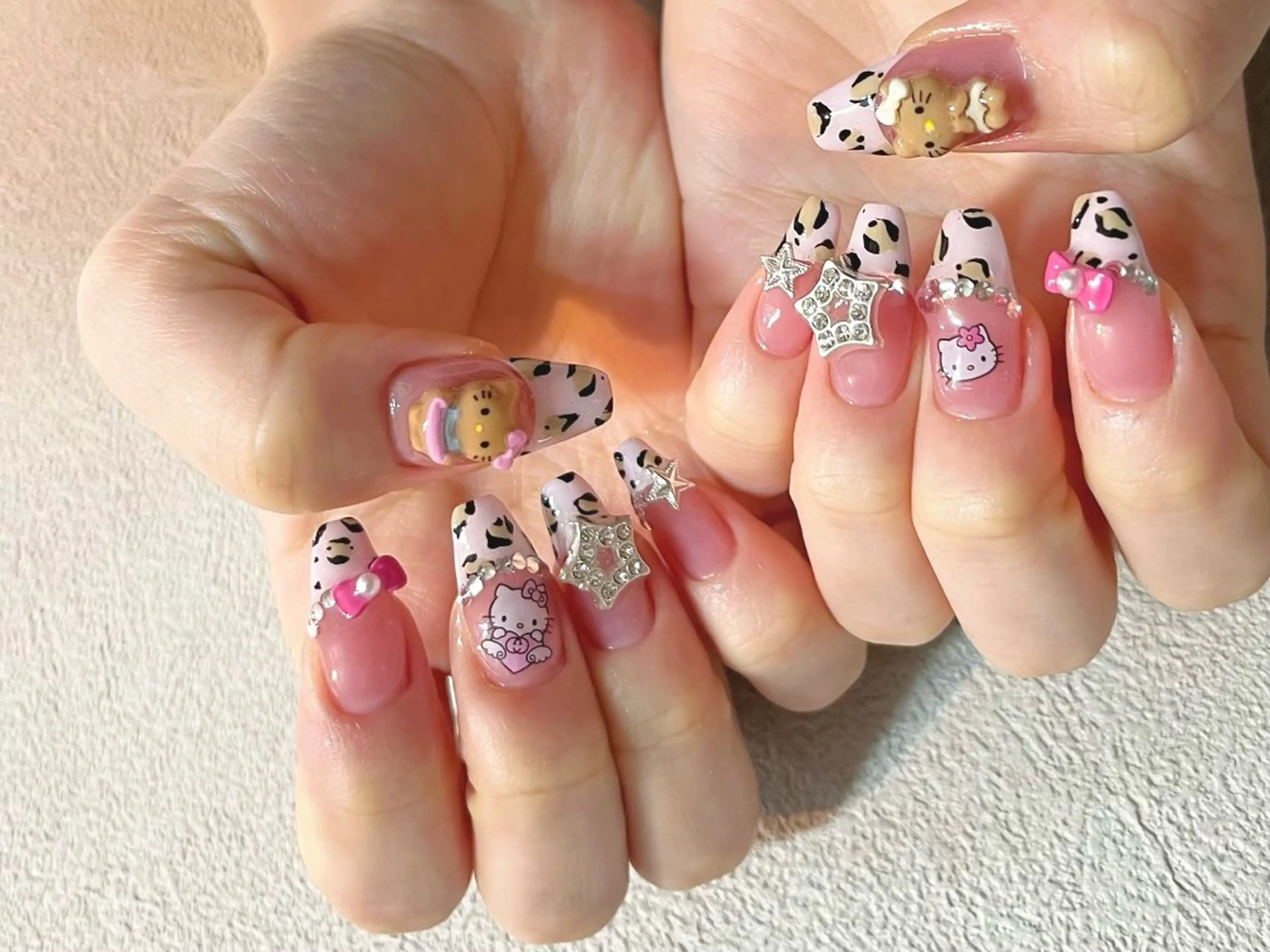 ネイル ピンク ハンドネイル ハンドケア 🎀NAIL🎀 AI🪄︎︎◝✩のネイルデザイン