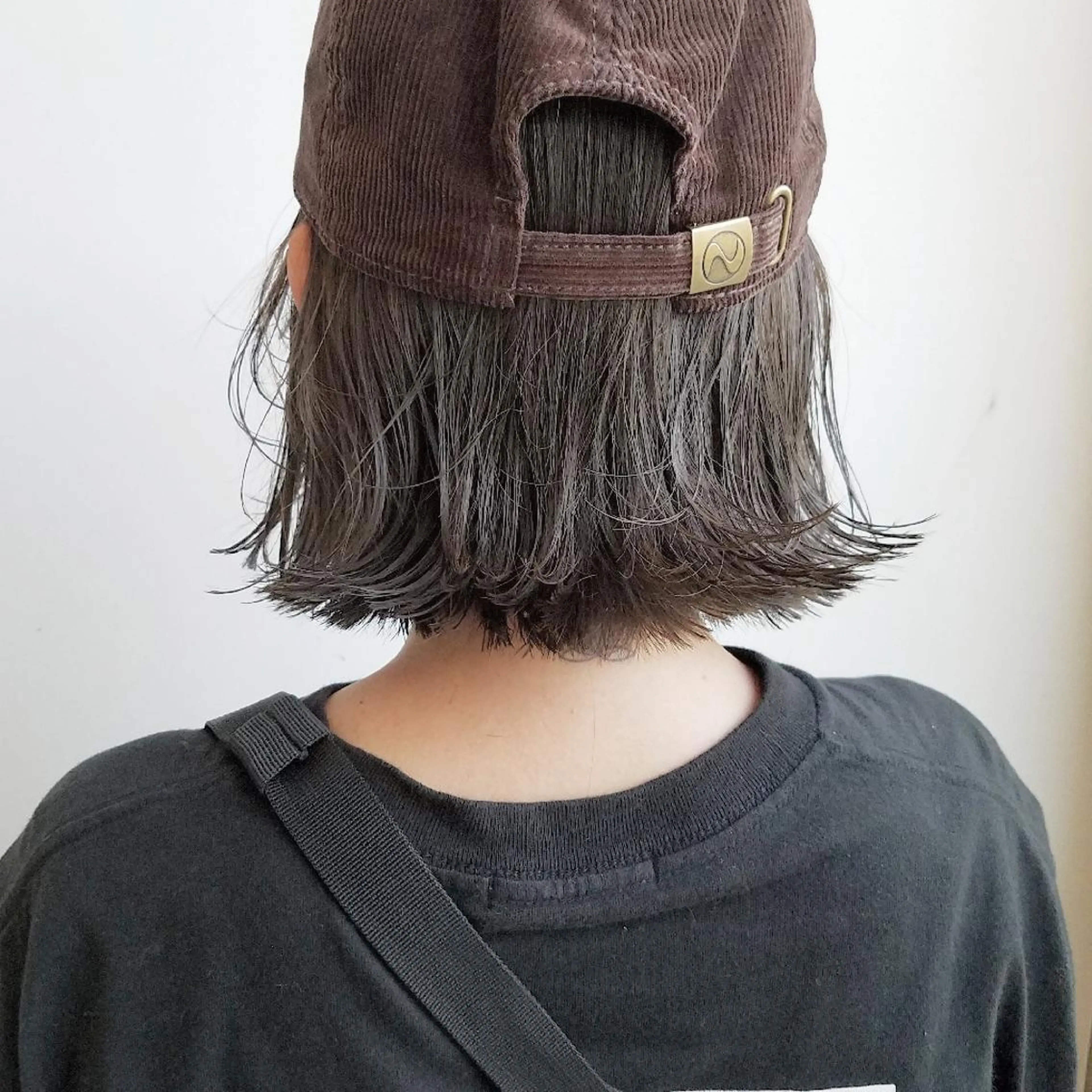 ショート カラー グレージュ ハイライトカラー ハイライト iplus まつげ、眉毛、耳つぼのマツエク・マツパデザイン