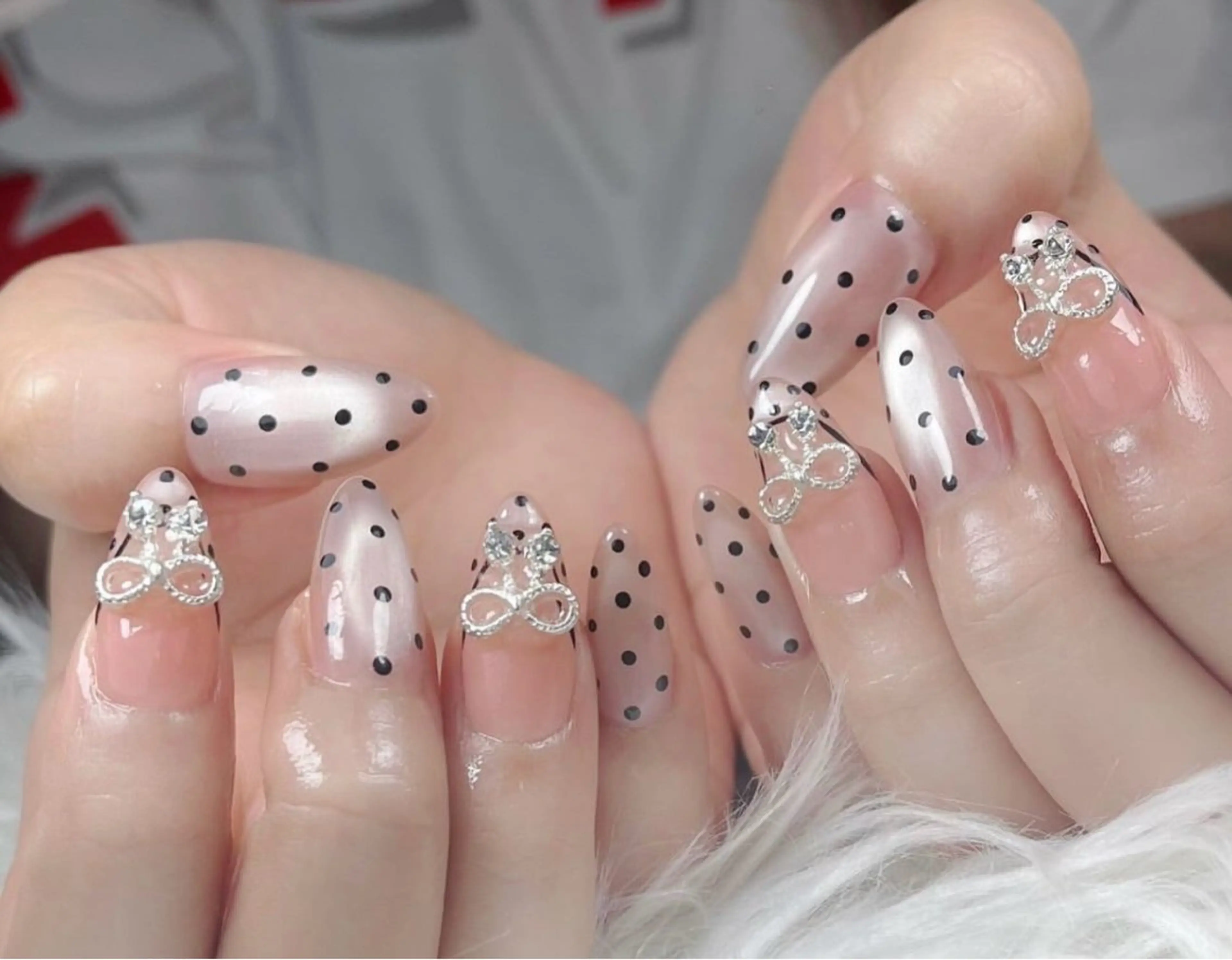 ネイル ドット マグネットネイル ハンドネイル RIRI STUDIOのネイルデザイン