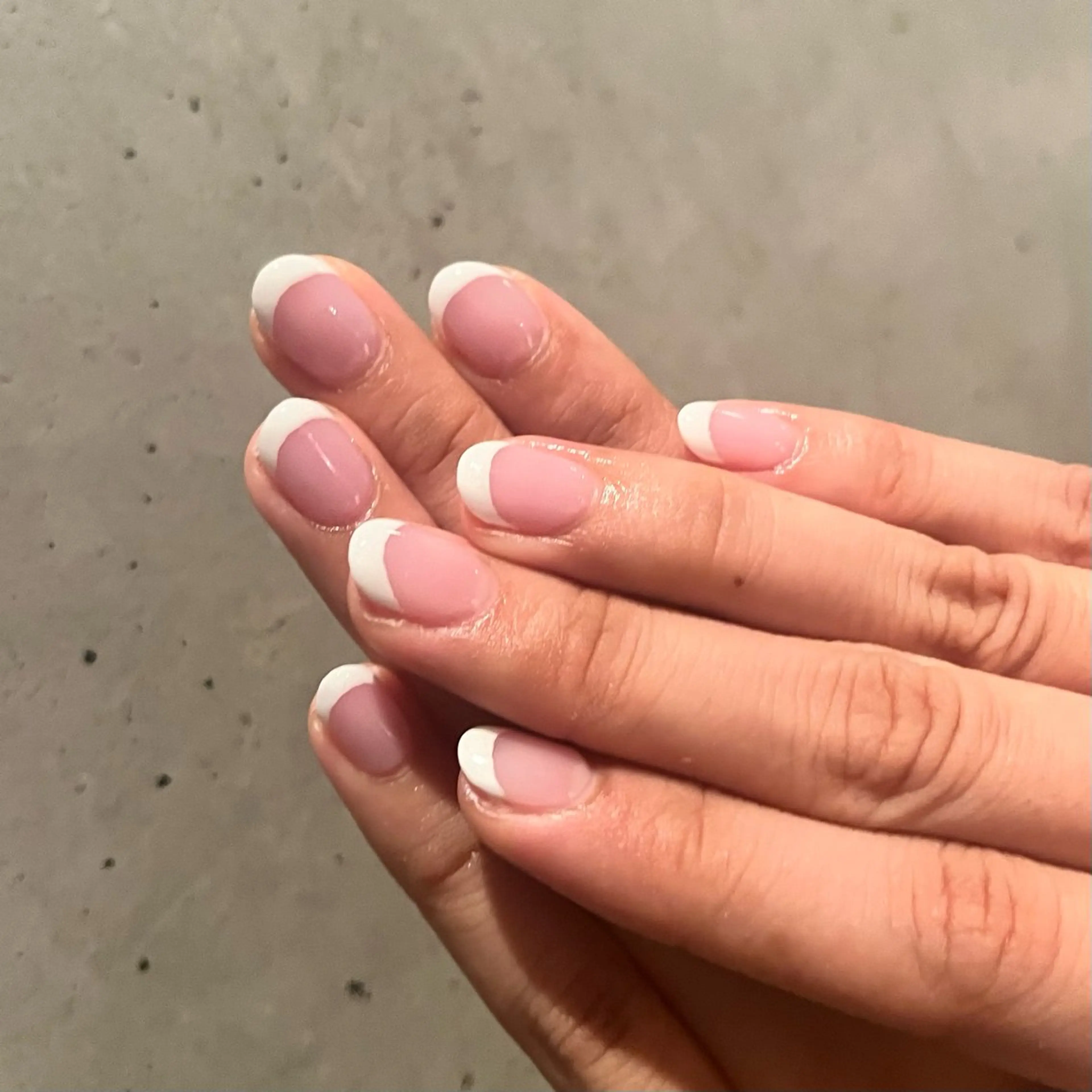 ネイル ホワイト ハンドネイル DariL Ayaのネイルデザイン