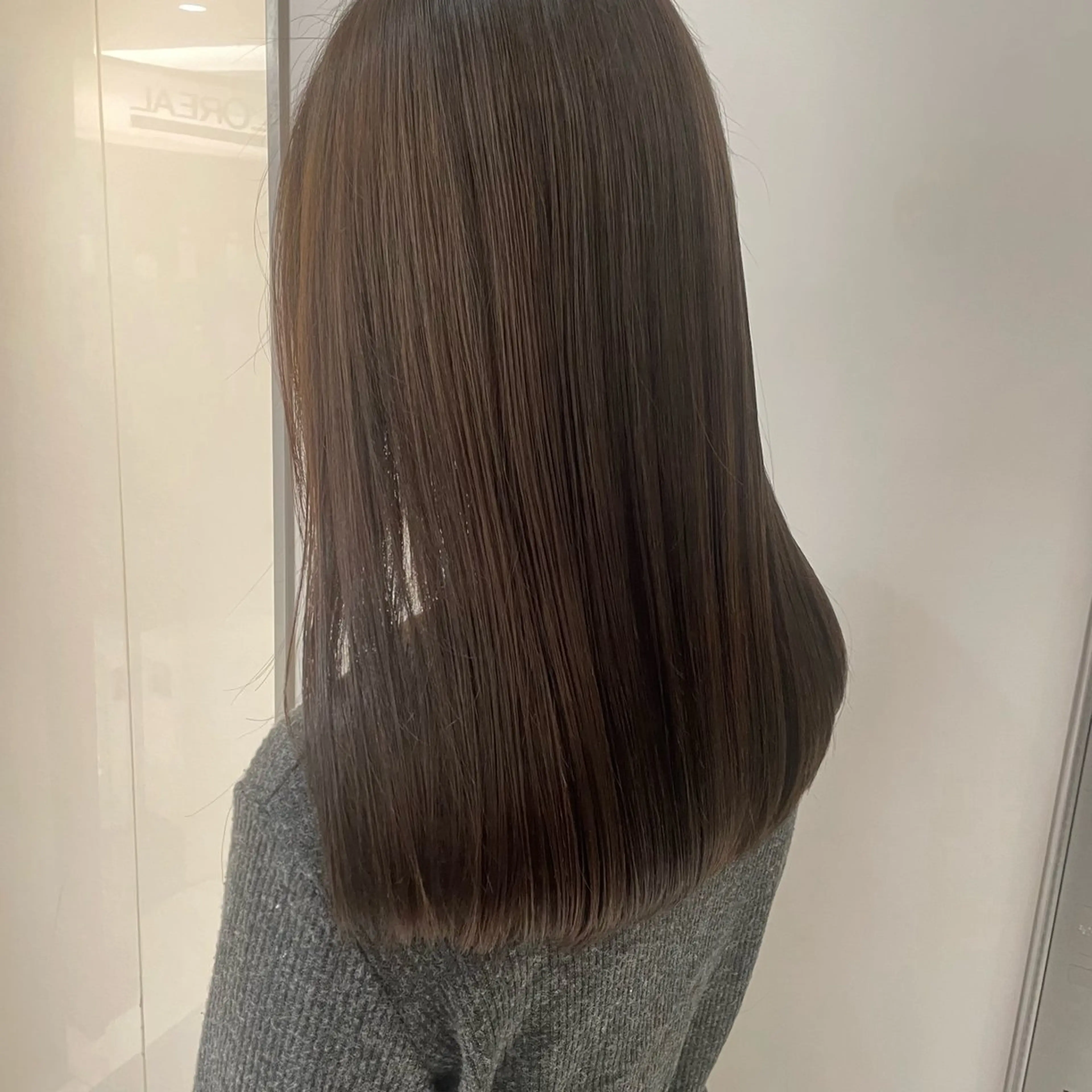 ミディアム カラー パーマ カット 縮毛矯正 コテ巻き風パーマ✨ 韓国ヘア🤎近下菜央のヘアスタイル