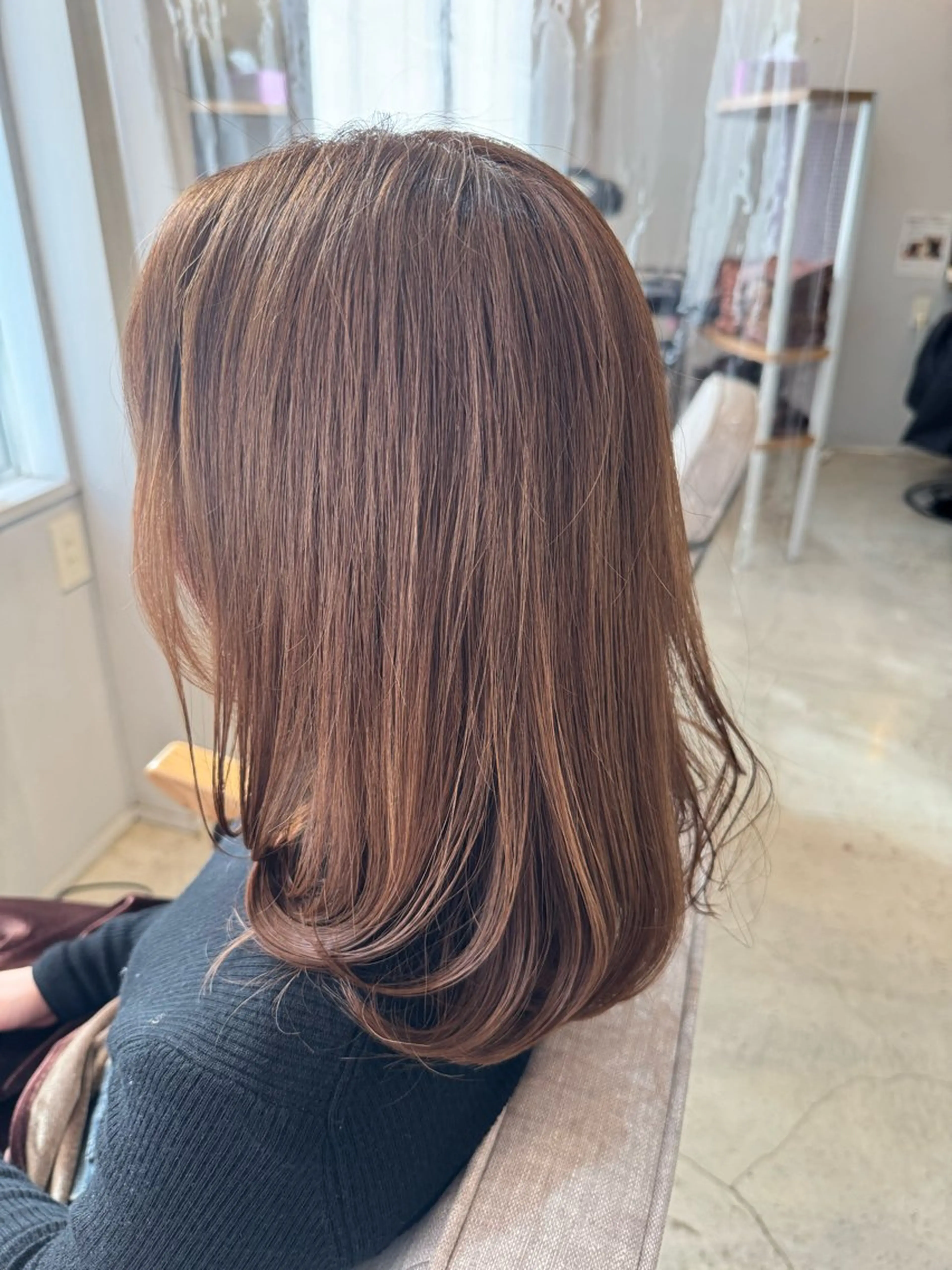 セミロング カラー 髪質改善✨️透明感カ ラー✧*。山下さいみのヘアスタイル