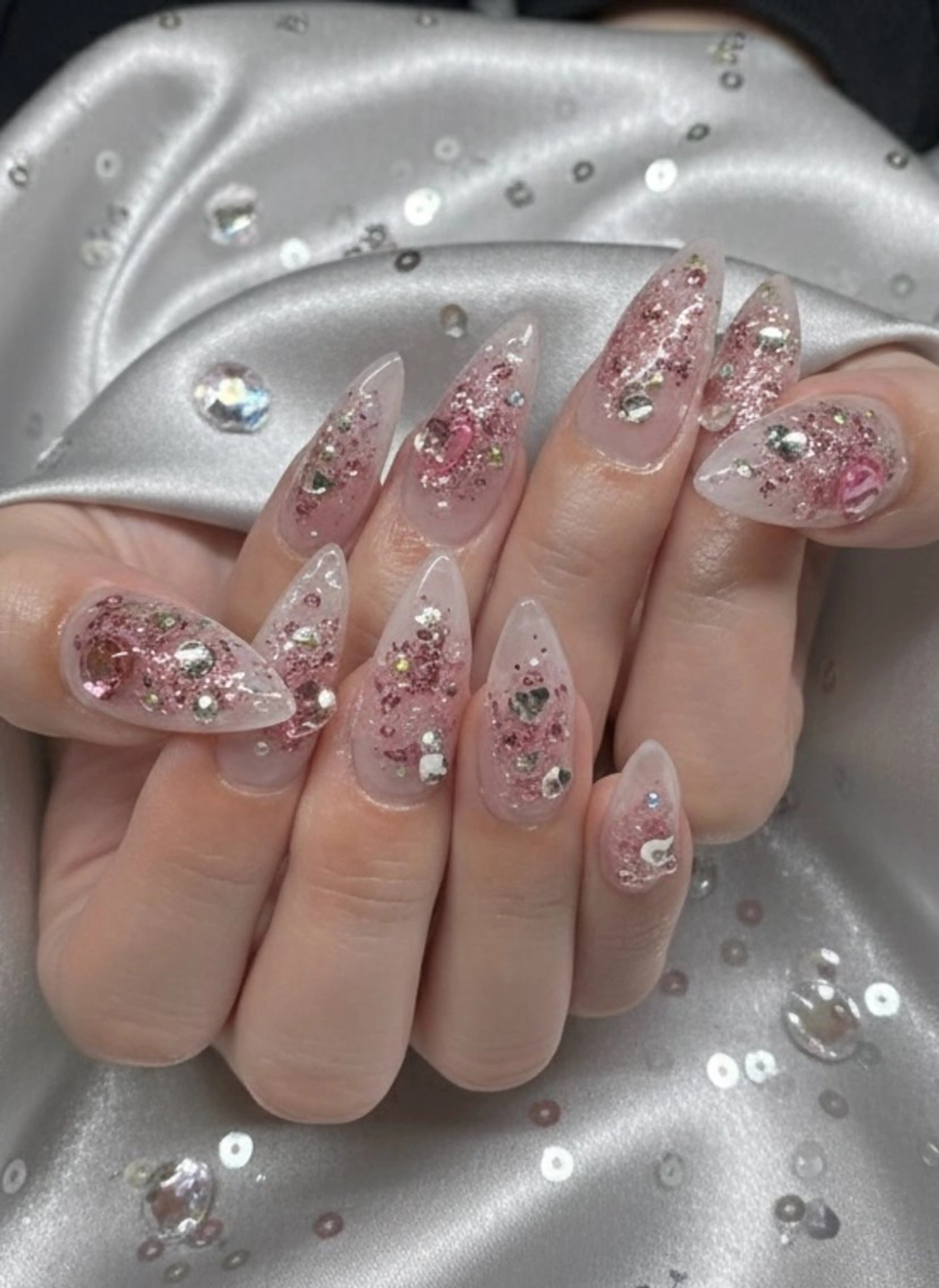 ネイル ストーンネイル ハンドネイル TUNEHA堂 矢場町栄5丁目のネイルデザイン