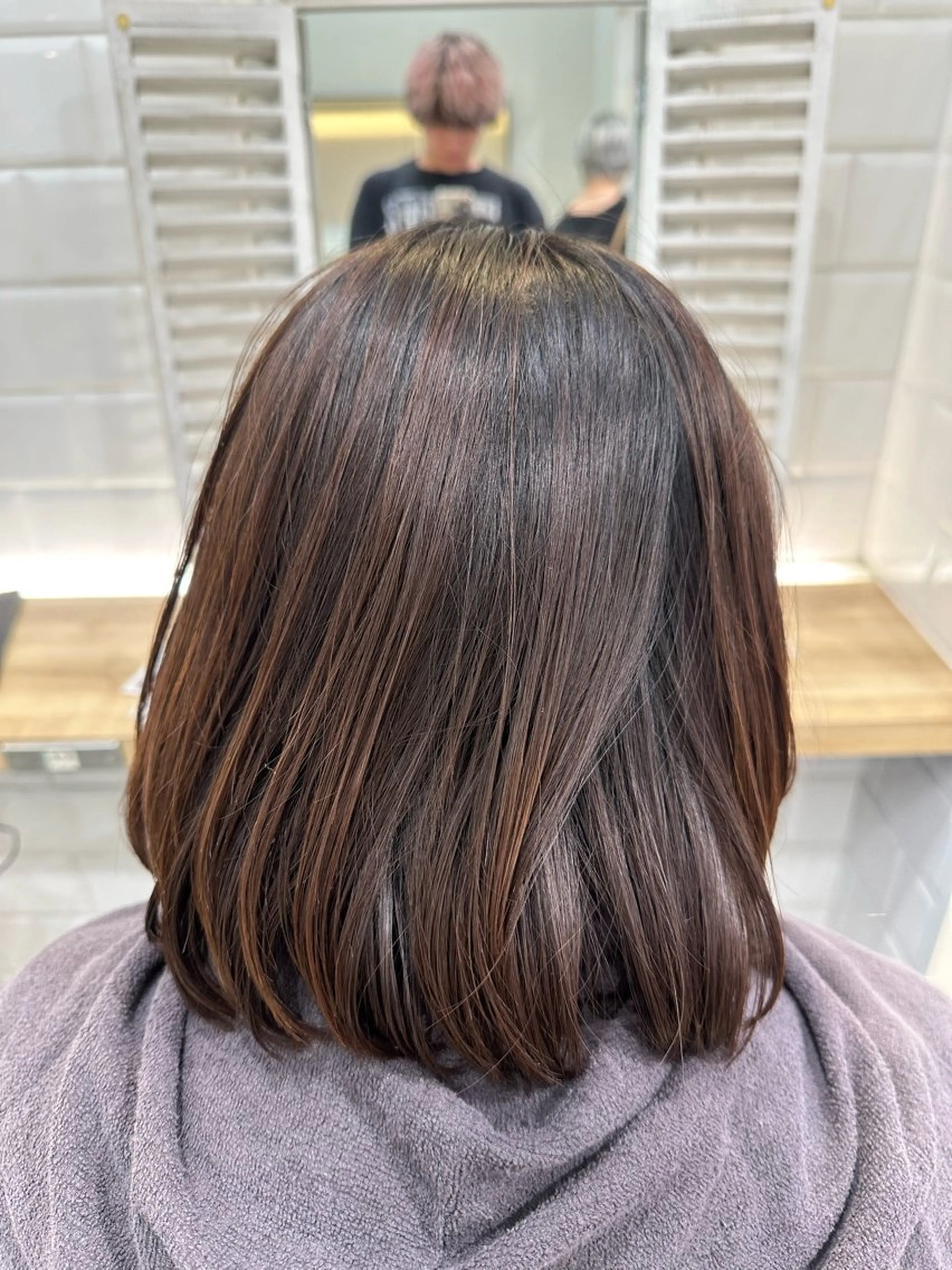 ミディアム カラー 米山 龍音のヘアスタイル